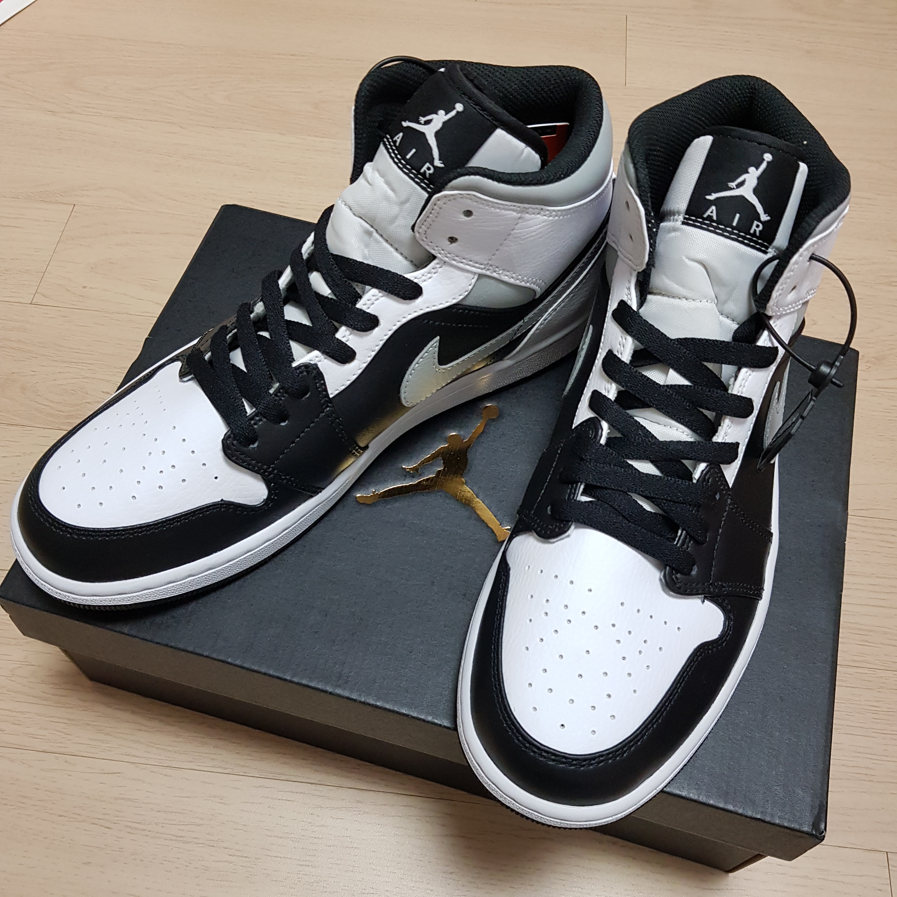 Jordan 1 Mid White Shadow 착용 스타일 - 2