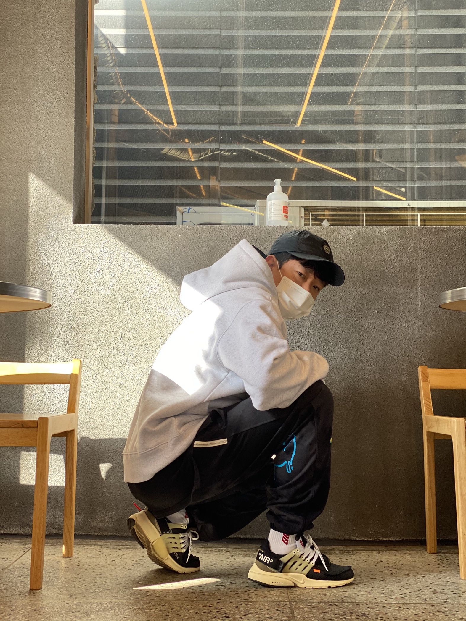 Nike x Off-White Air Presto OG The Ten, Supreme x Stone Island Painted Camo Nylon 6-Panel Black - 20FW 착용 스타일