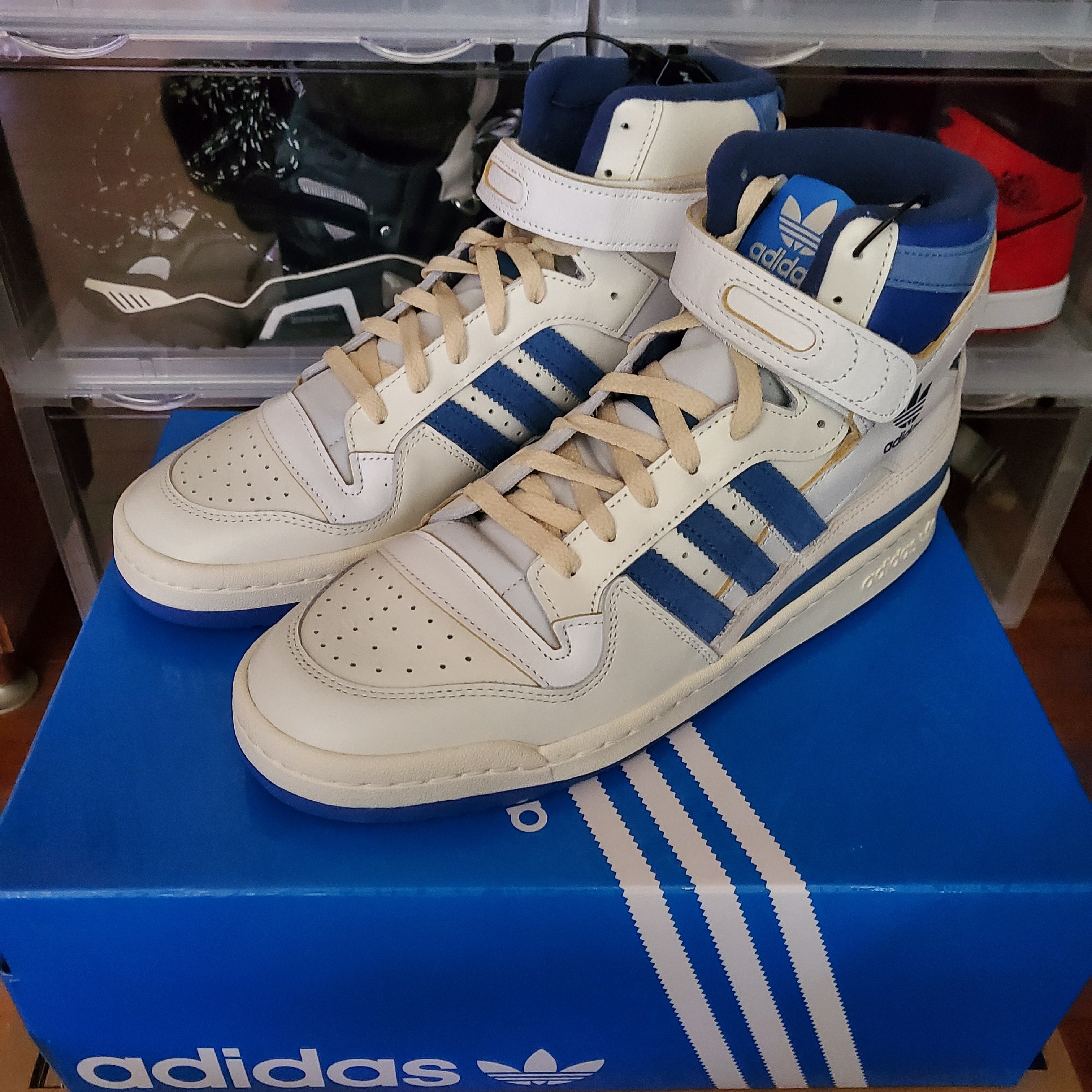 Adidas OG Forum 84 High Blue Thread 착용 스타일
