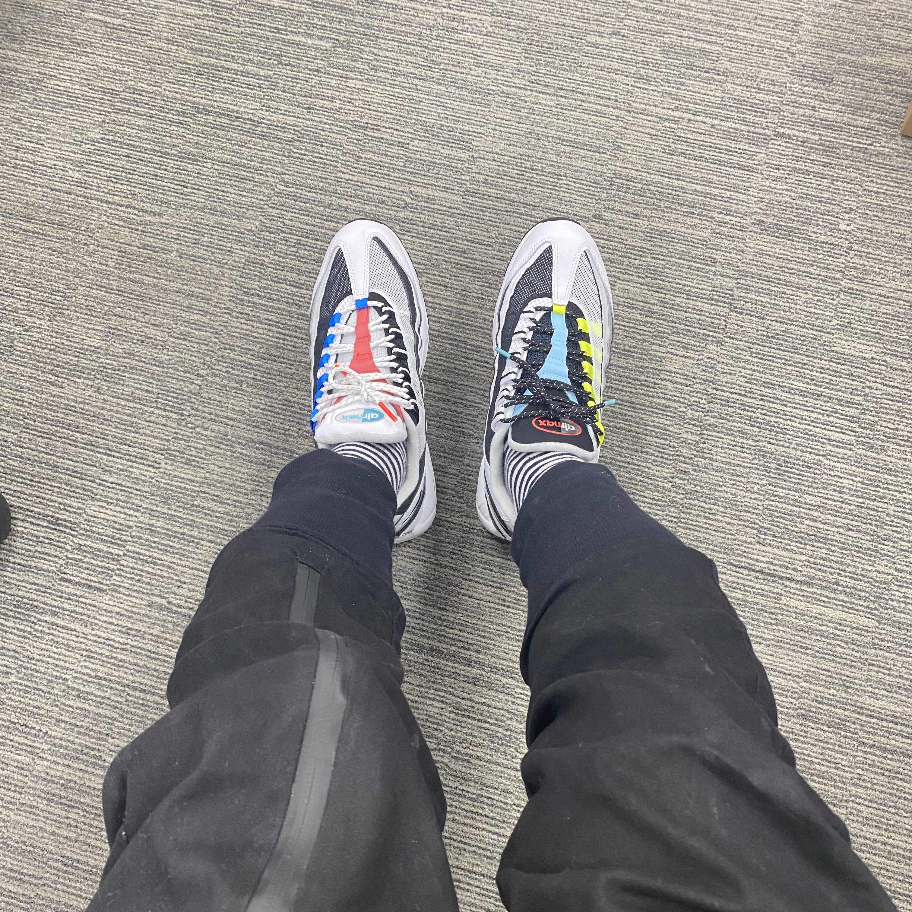 Palace Tri-Camo Hood Pale Yellow - 20FW, Nike Air Max 95 Greedy 2.0 착용 스타일 - 2