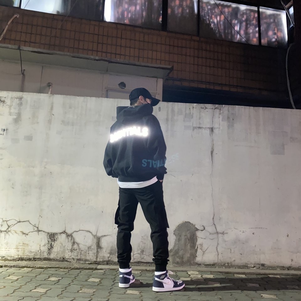 Jordan 1 Retro High OG CO.JP Midnight Navy 착용 스타일 - 1