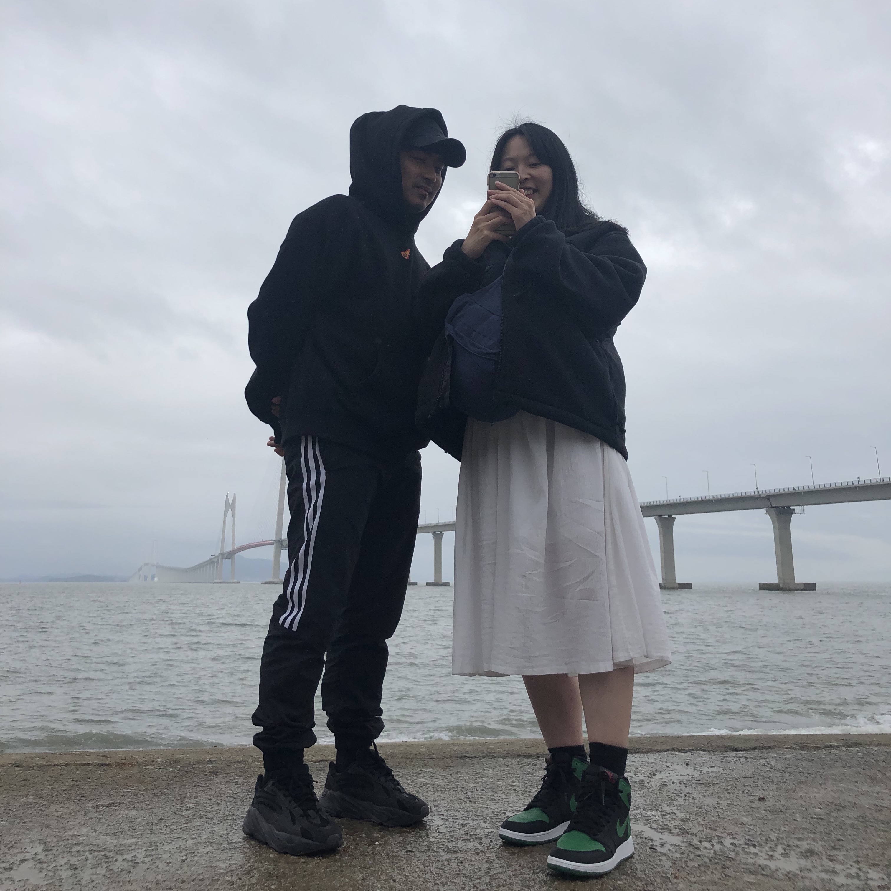 Jordan 1 Retro High OG Pine Green Black, Adidas Yeezy Boost 700 V2 Vanta 2019 착용 스타일 - 2