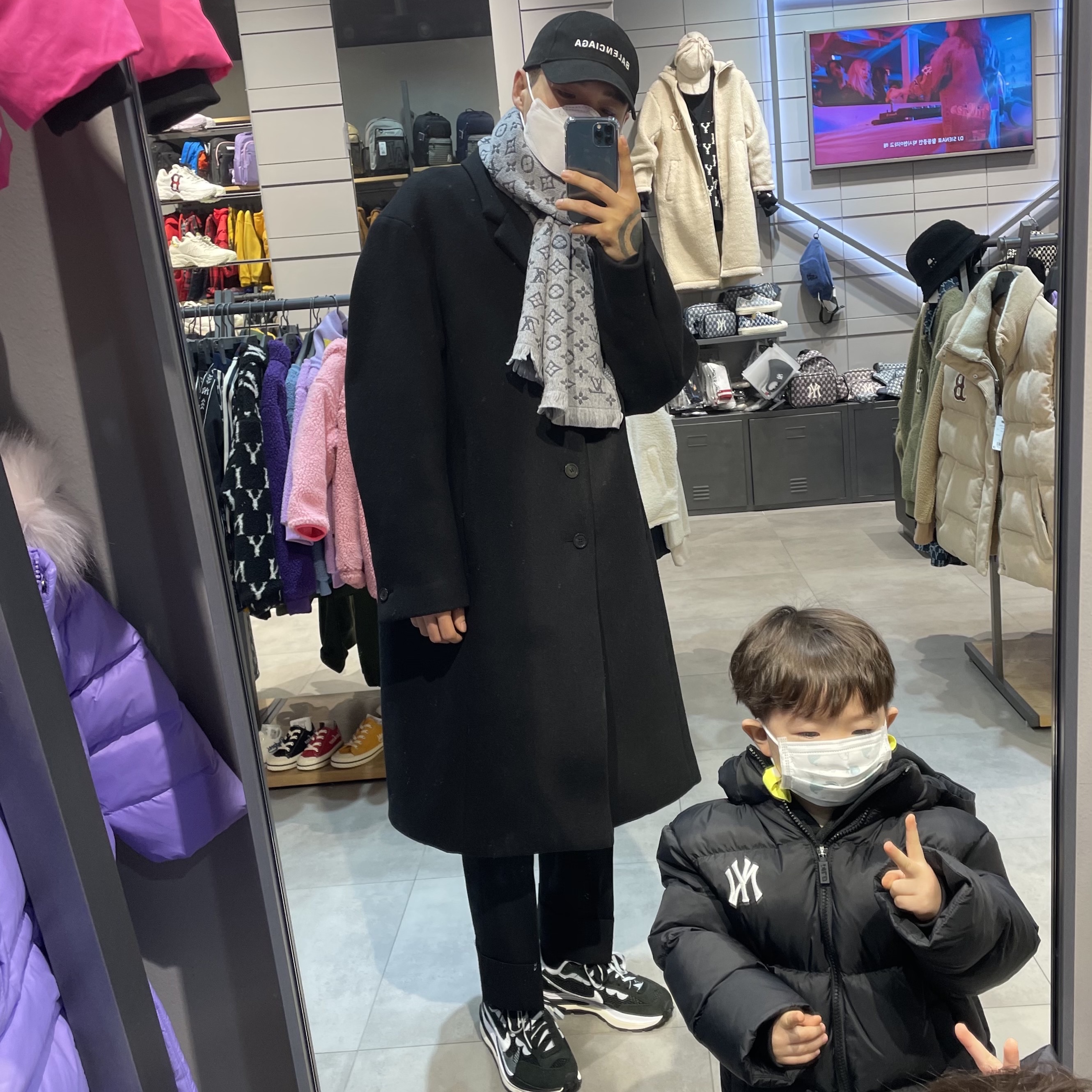 Nike x Sacai VaporWaffle Black White 착용 스타일