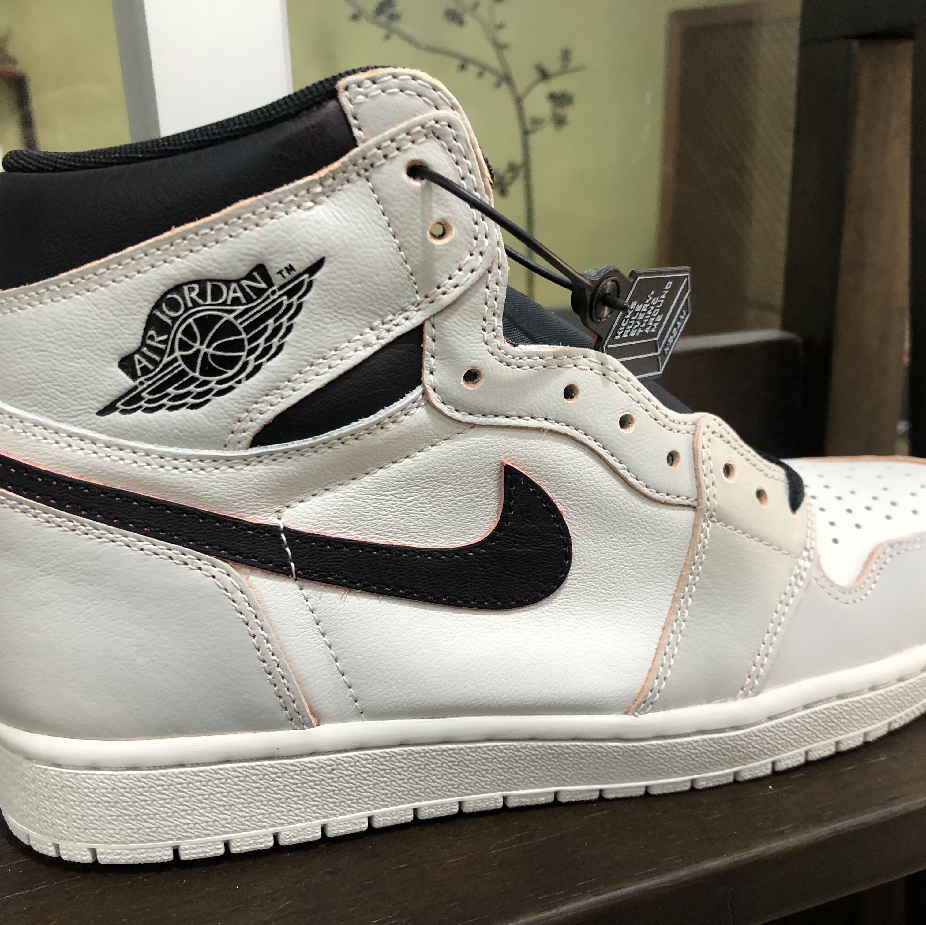Jordan 1 Retro High OG Defiant SB NYC to Paris 착용 스타일