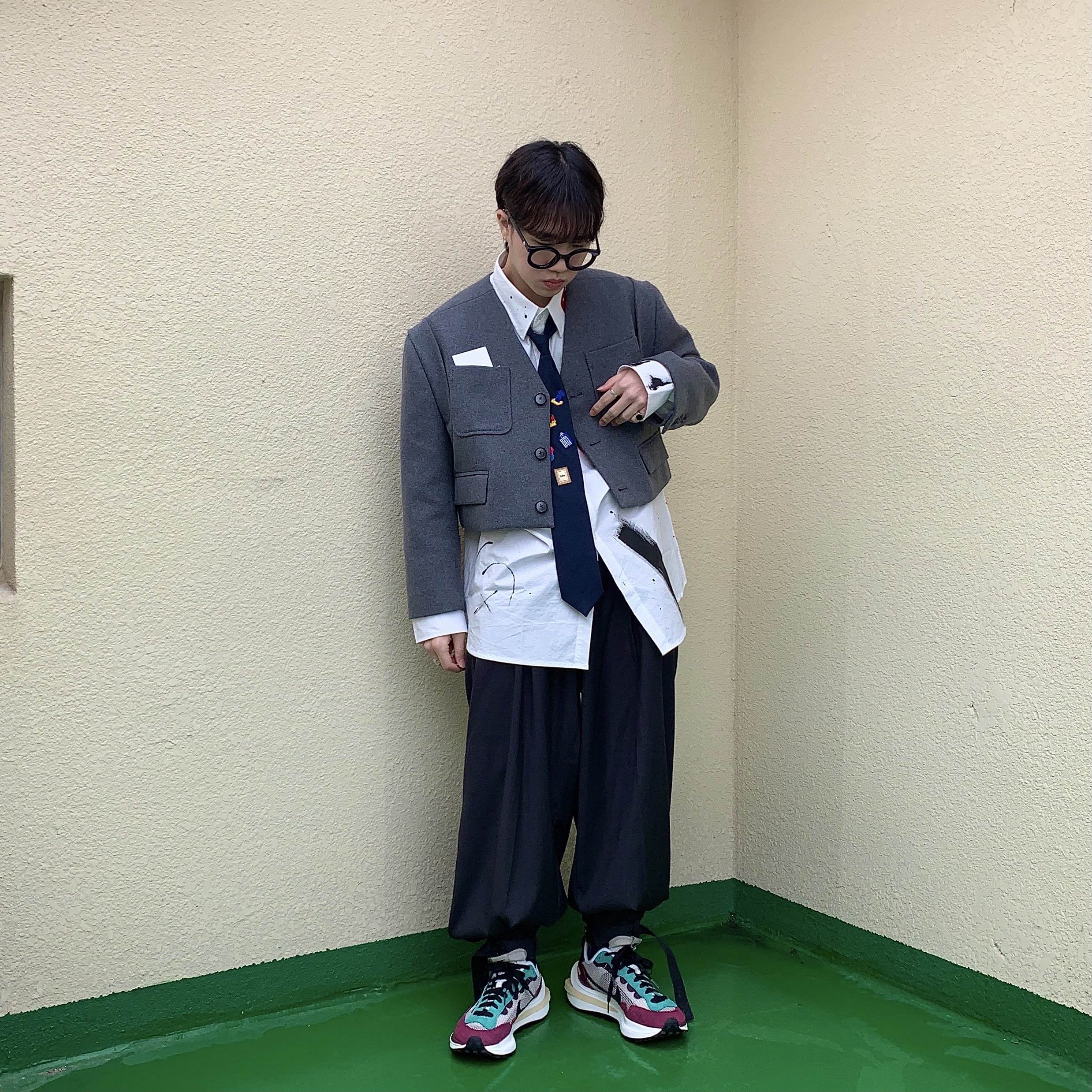Nike x Sacai VaporWaffle String & Black Villain Red 착용 스타일 - 1