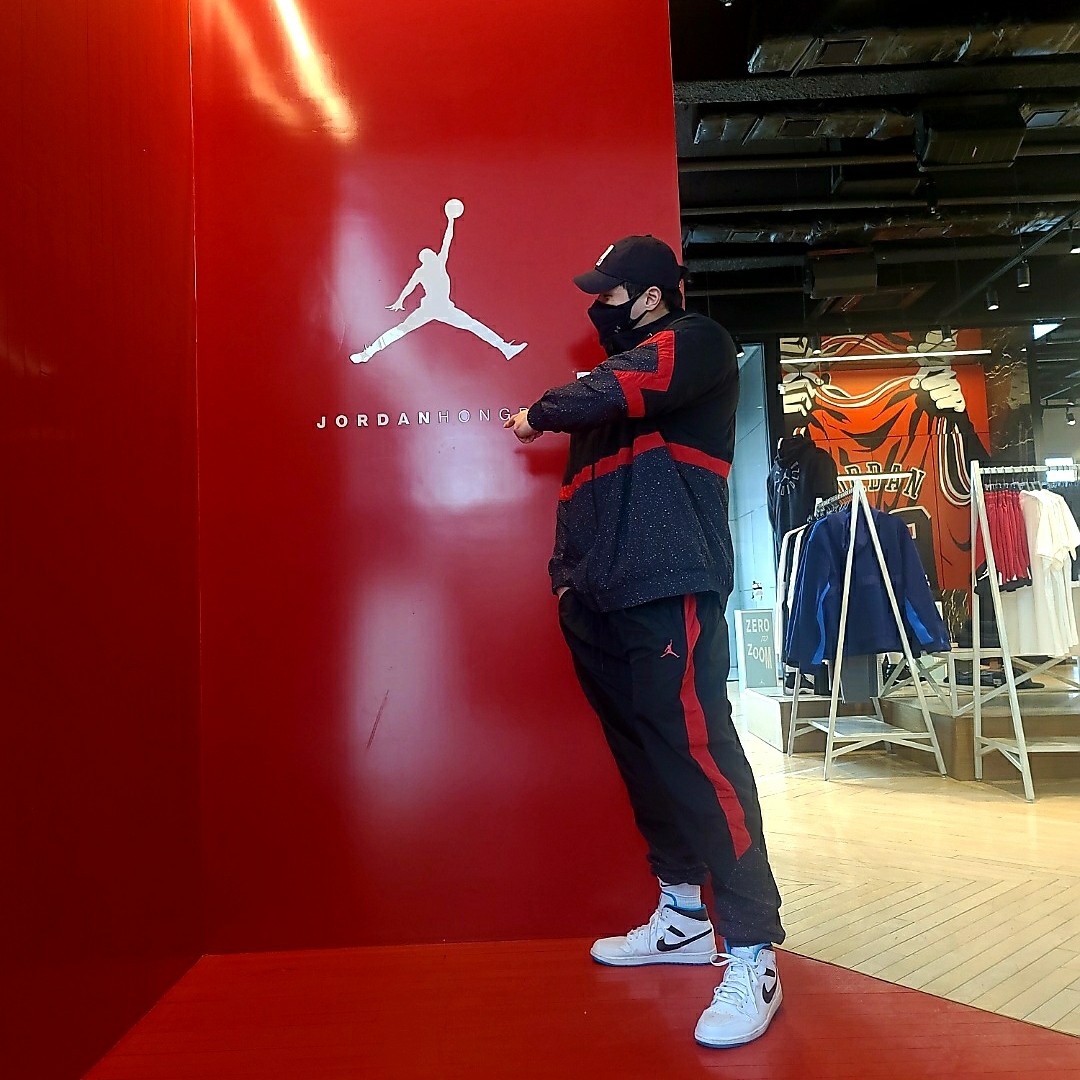 Jordan 1 Mid Laser Blue 착용 스타일