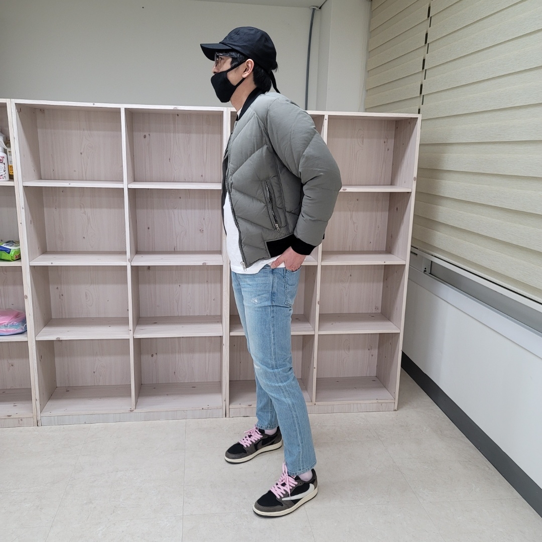 Jordan 1 x Travis Scott Retro Low OG SP Mocha 착용 스타일