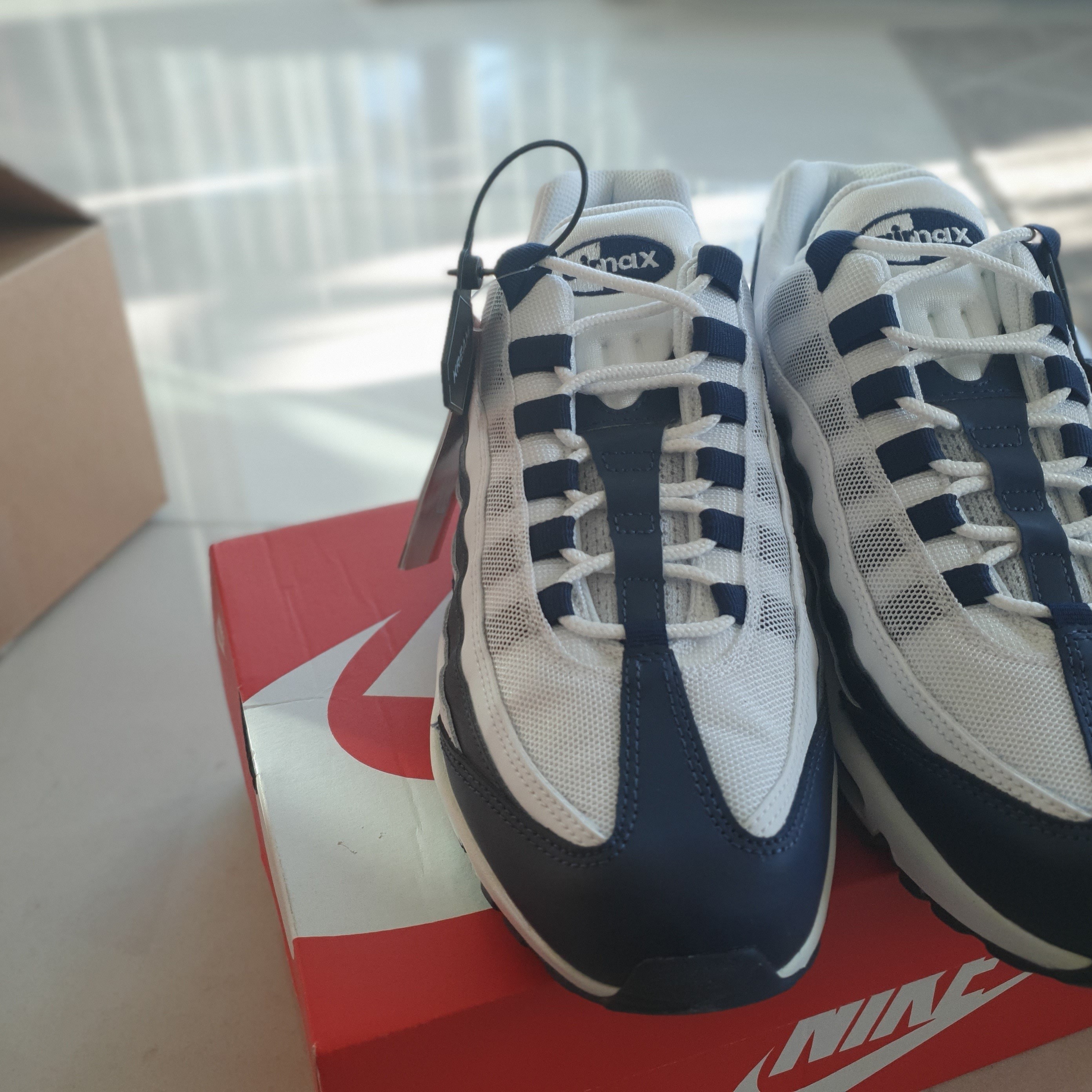 Nike Air Max 95 Essential Midnight Navy 착용 스타일 - 1