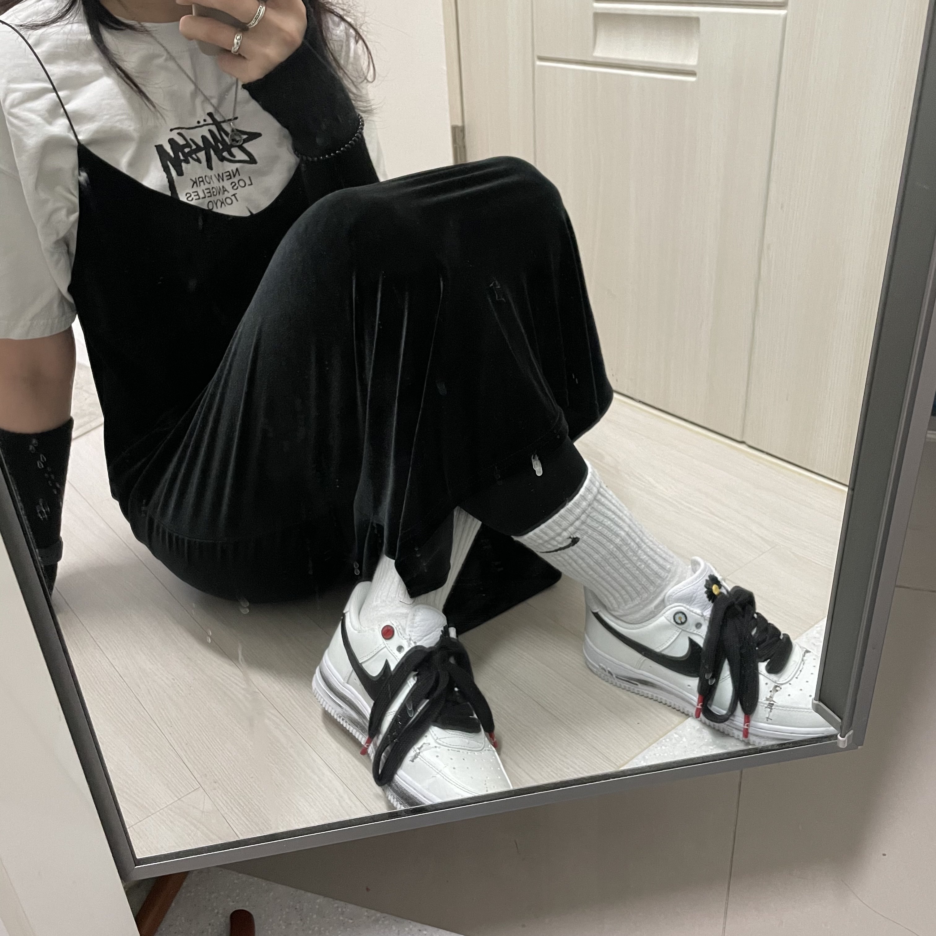 Nike x Stussy WT T-Shirt White - US/EU, Nike x Peaceminusone Air Force 1 Low Para-Noise 2.0 착용 스타일