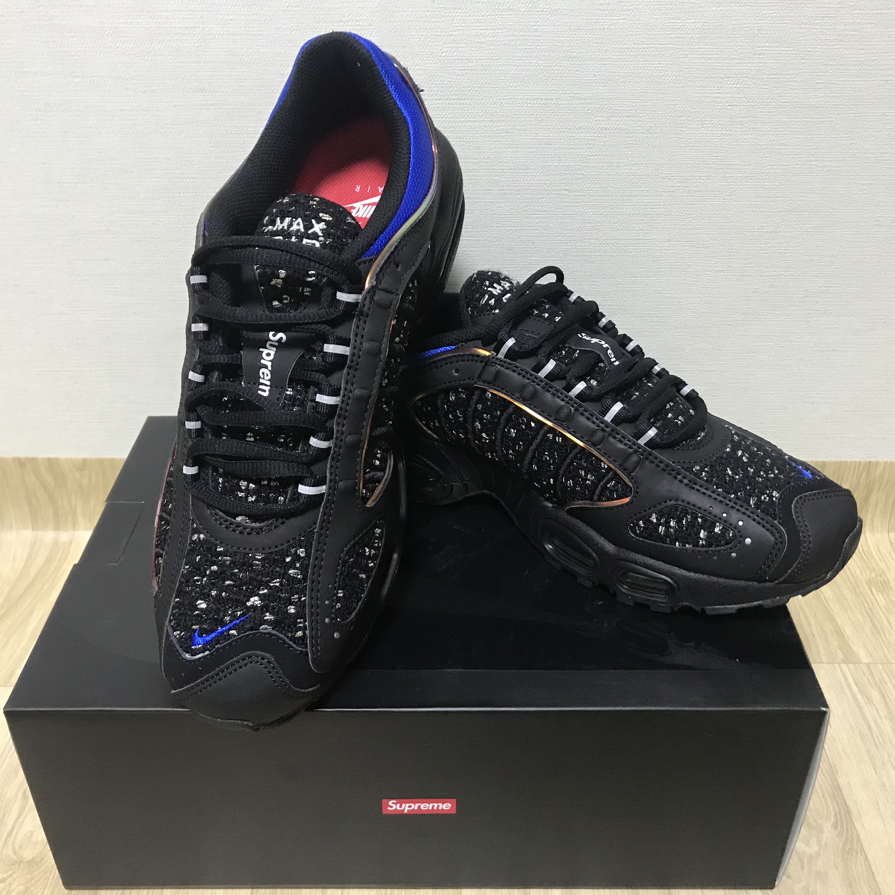 Nike x Supreme Air Max Tailwind 4 Black 착용 스타일