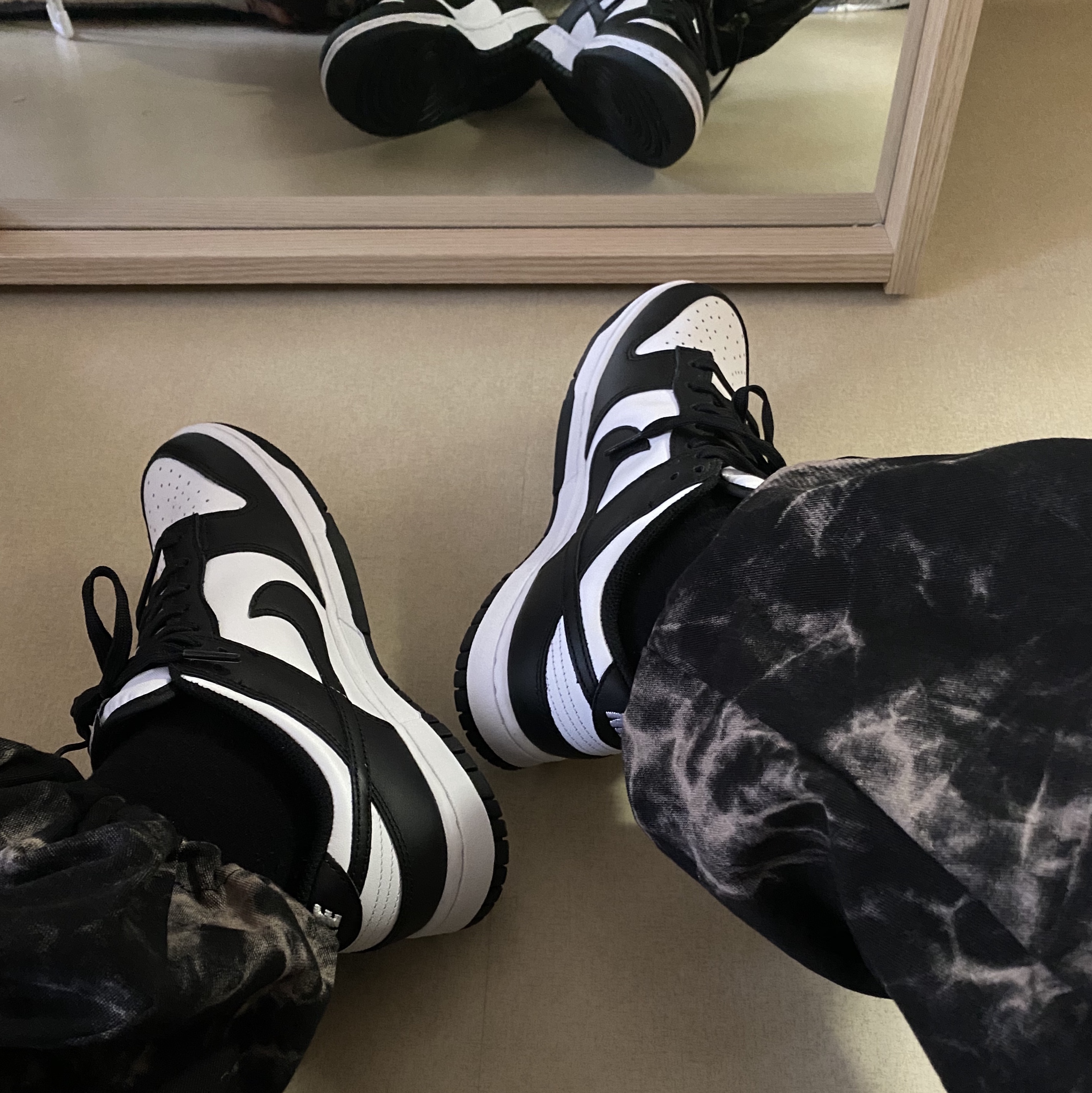 Nike Dunk Low Retro Black 착용 스타일