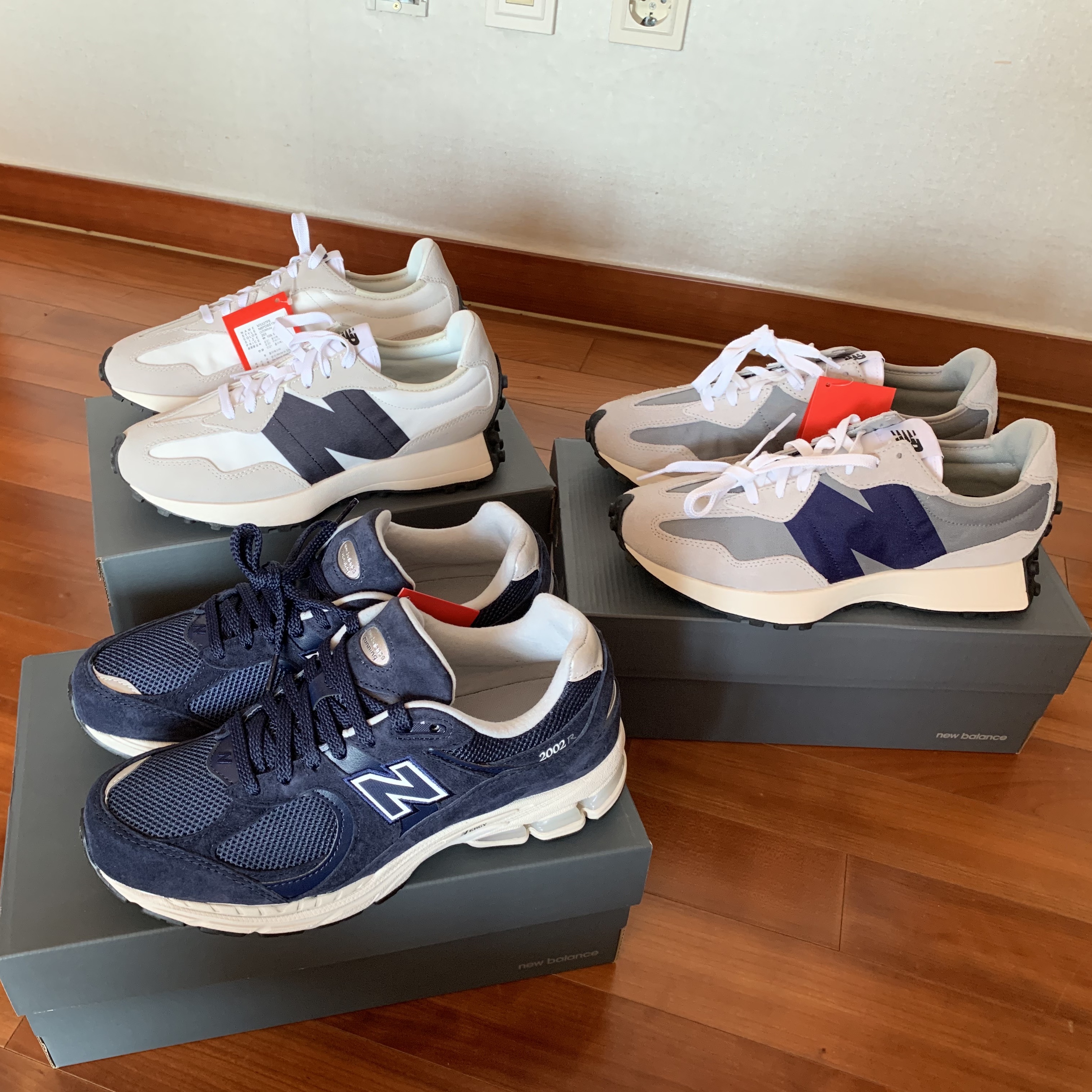 New Balance 327 White Black, New Balance 327 Grey Purple 착용 스타일