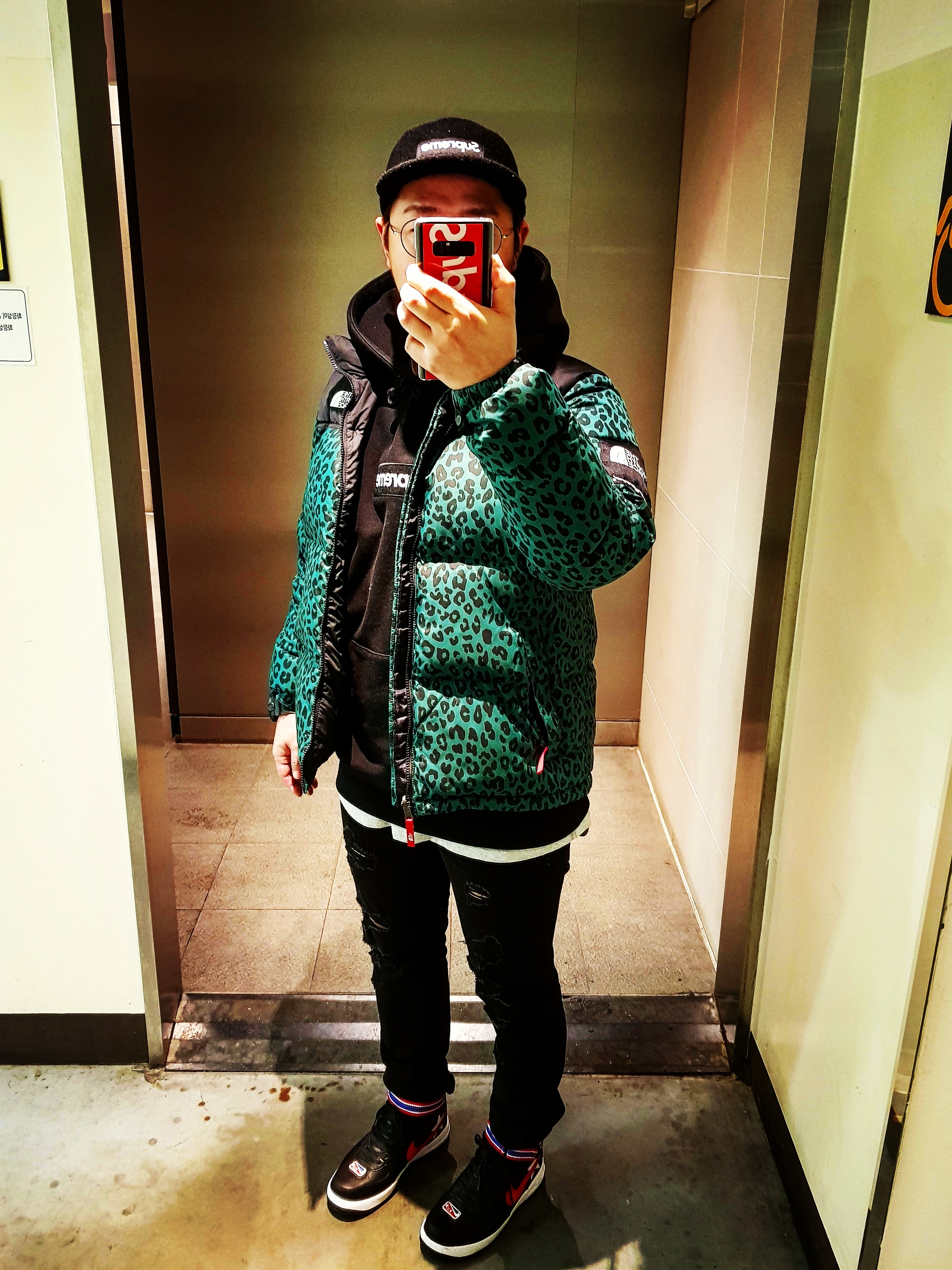 Nike x Riccardo Tisci Air Force 1 High Black University Red, Supreme Bandana Box Logo Hooded Sweatshirt Black - 19FW 착용 스타일