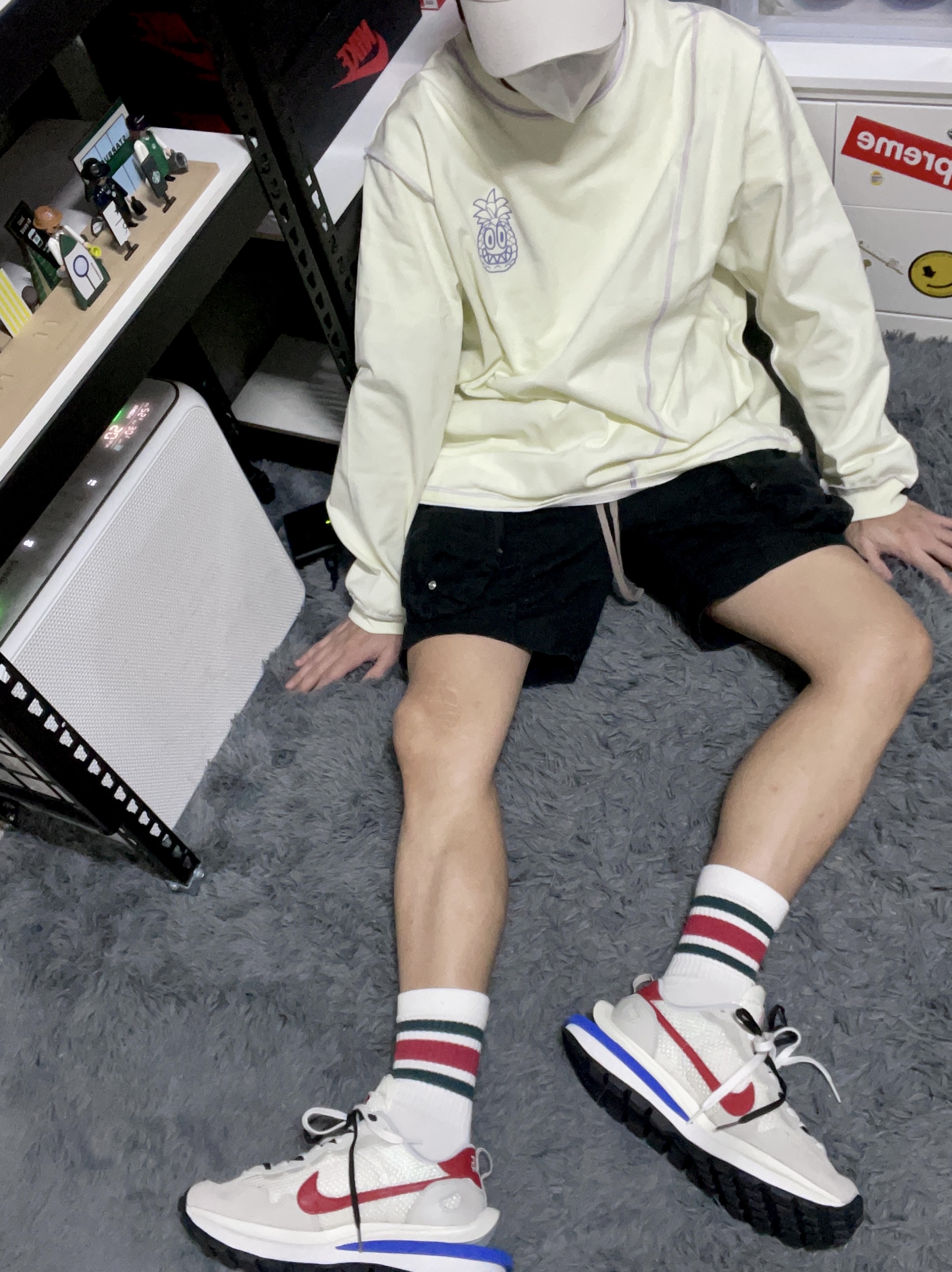 Nike x Sacai VaporWaffle Royal Fuchsia 착용 스타일