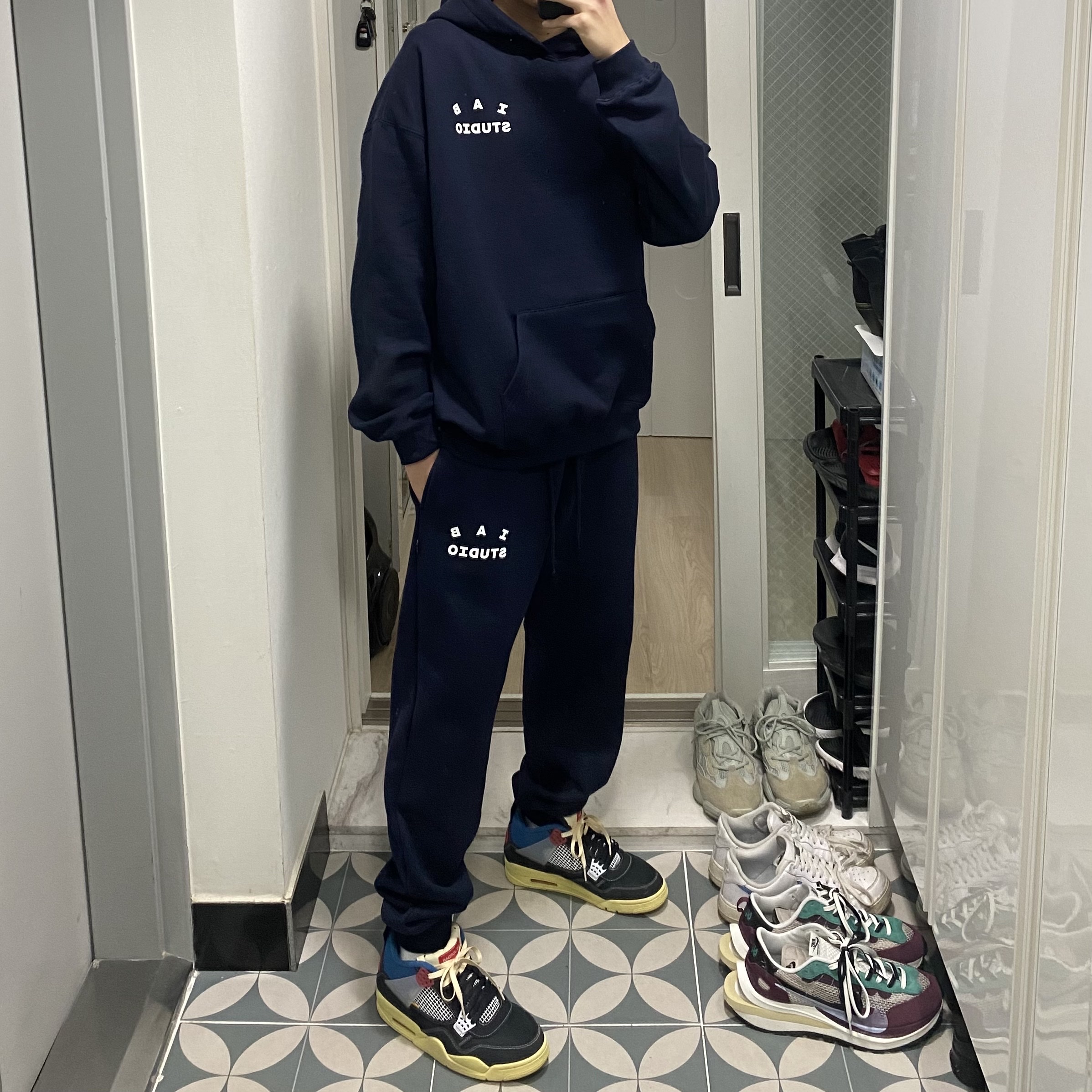 IAB Studio Hoodie Navy - 21SS, IAB Studio Sweatpants Navy - 21SS 착용 스타일