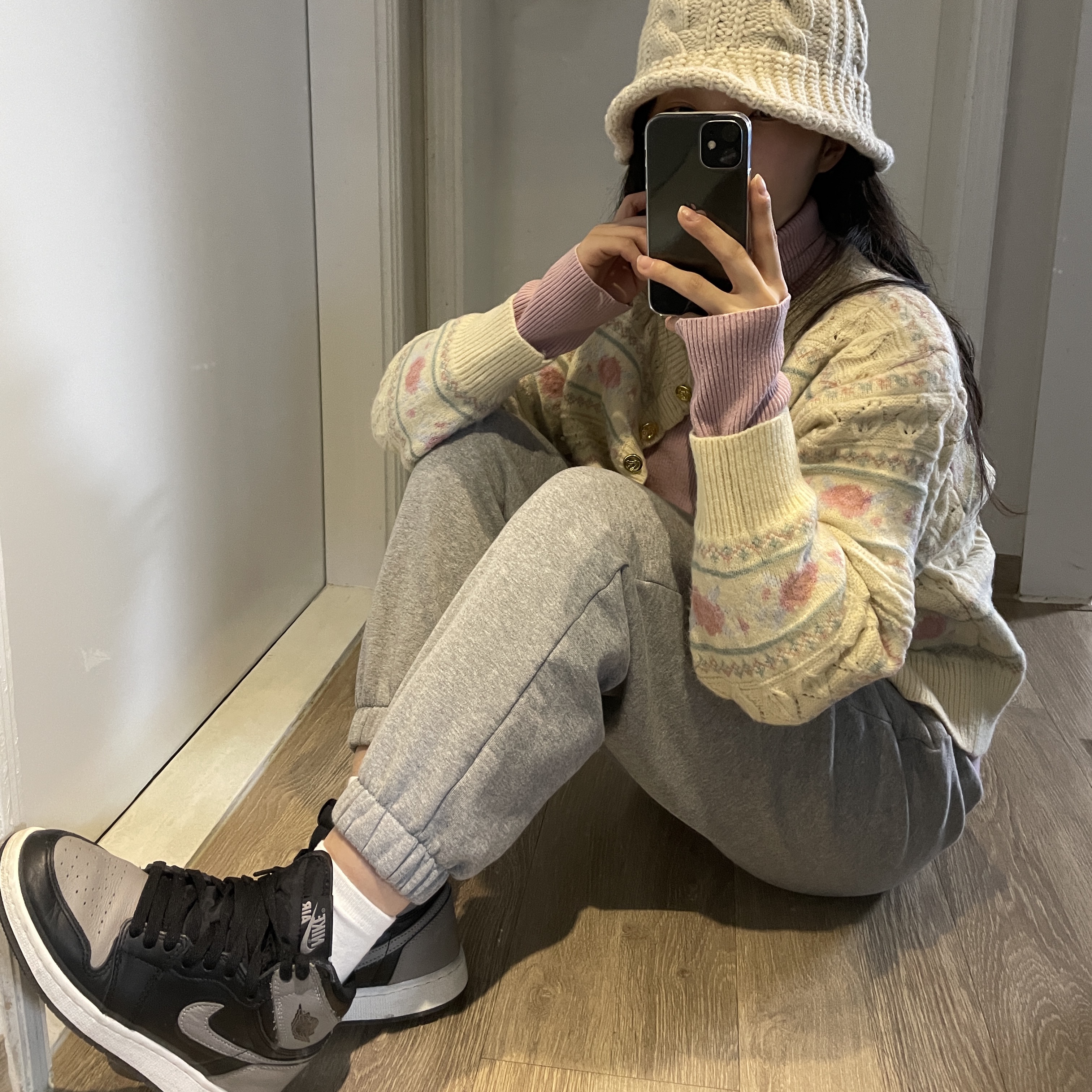 (GS) Jordan 1 Retro High OG Shadow 2018 착용 스타일 - 1