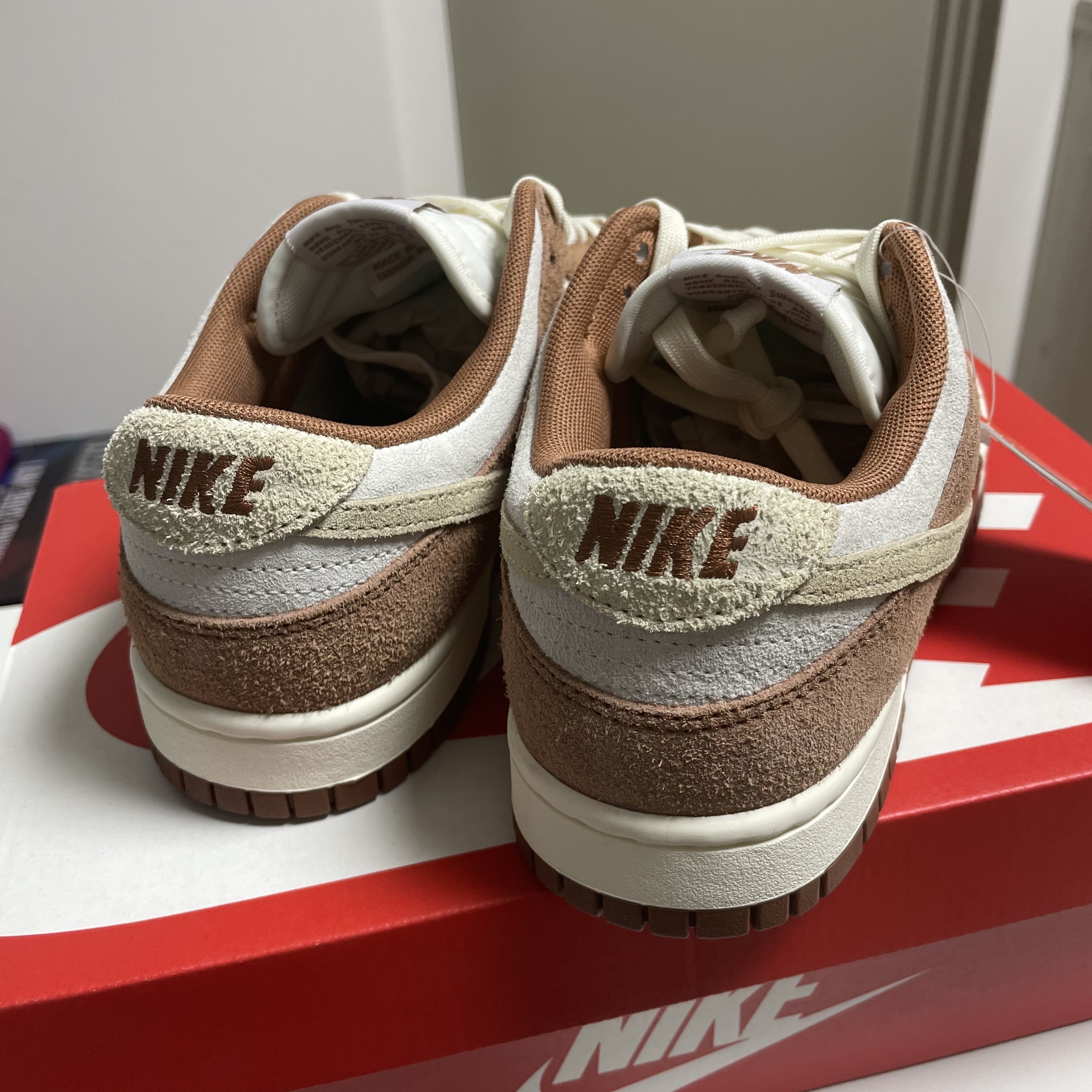 Nike Dunk Low Pro Premium Medium Curry 착용 스타일 - 3