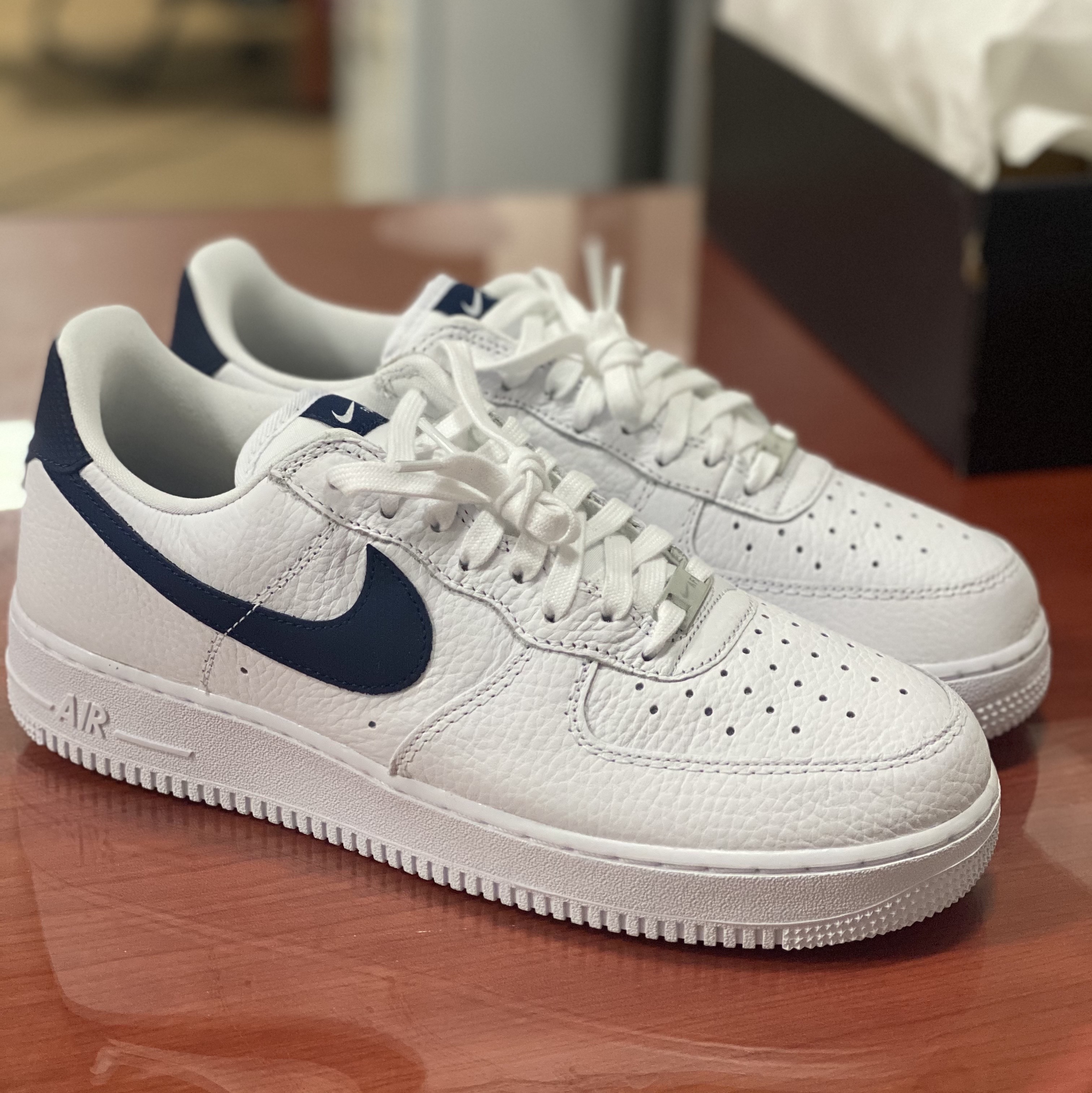 Nike Air Force 1 '07 Craft White & Obsidian 착용 스타일 - 1