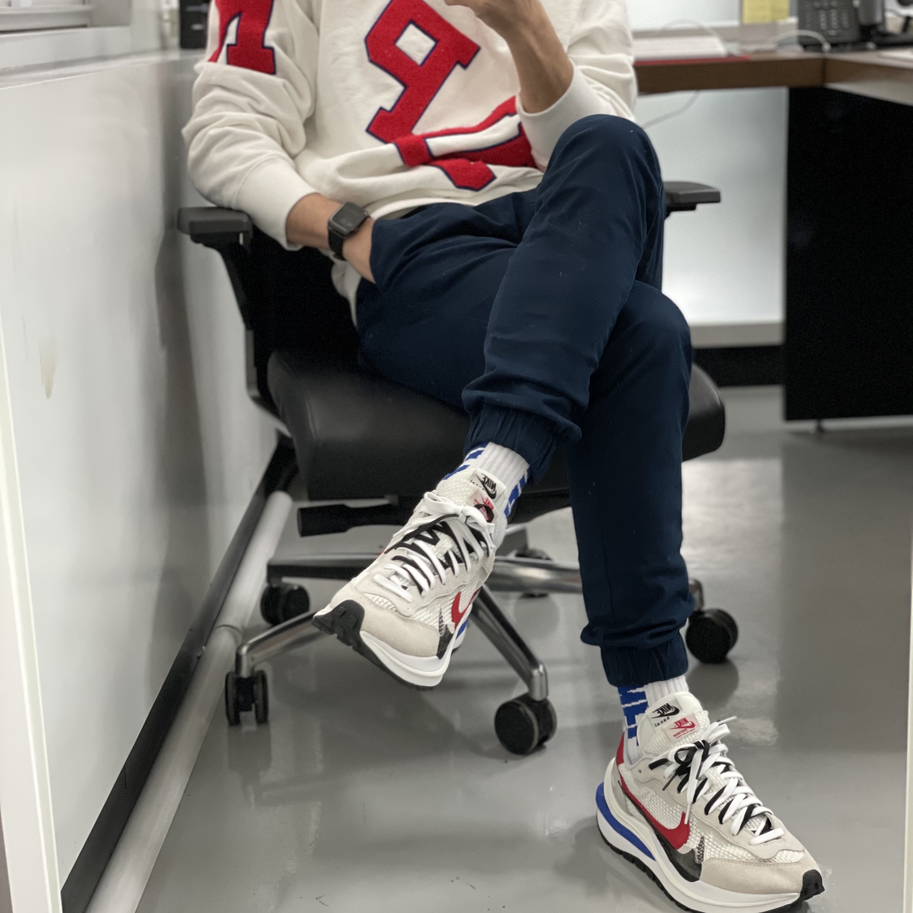 Nike x Sacai VaporWaffle Royal Fuchsia, Nike x Grateful Dead SB Dunk Low Yellow Bear 착용 스타일 - 2