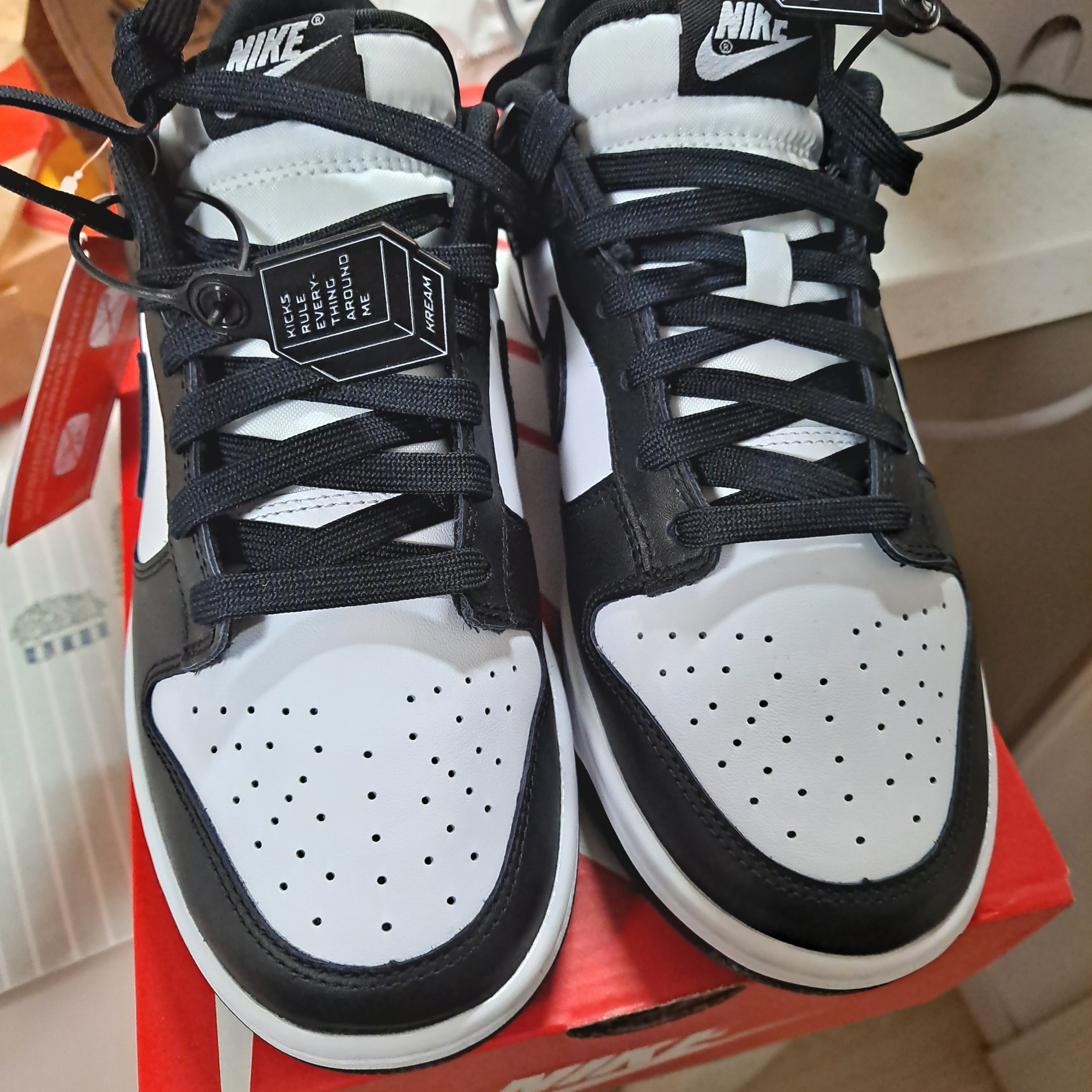 Nike Dunk Low Retro Black 착용 스타일 - 1