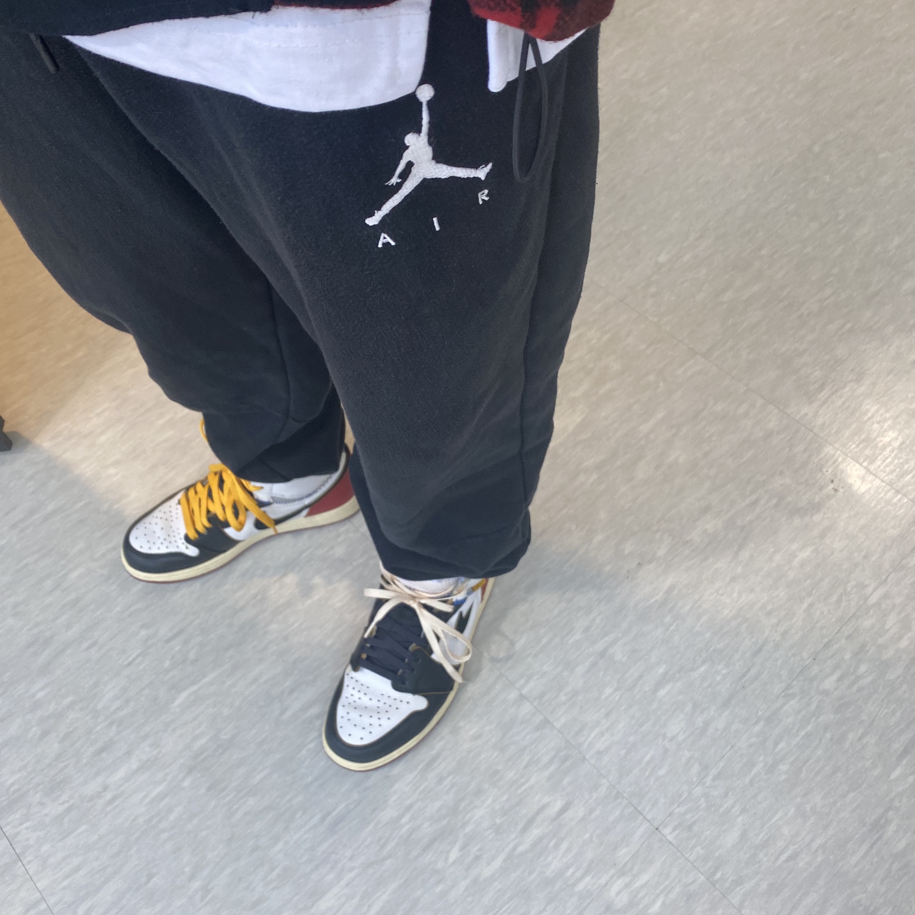Jordan 1 x Union Retro High Black Toe 착용 스타일 - 1