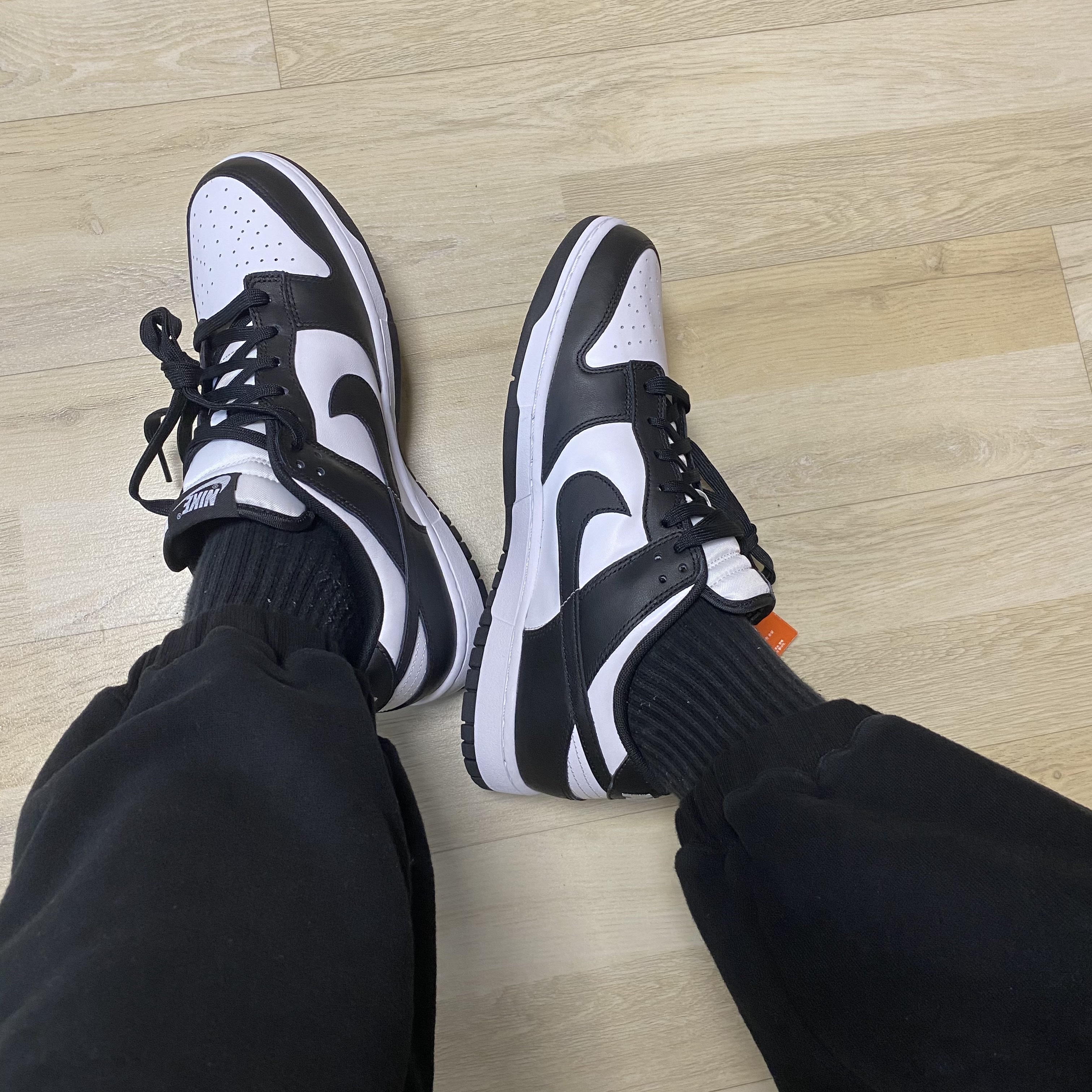 Nike SB Dunk Low Pro Clear Jade, Nike Dunk Low Retro Black 착용 스타일 - 2