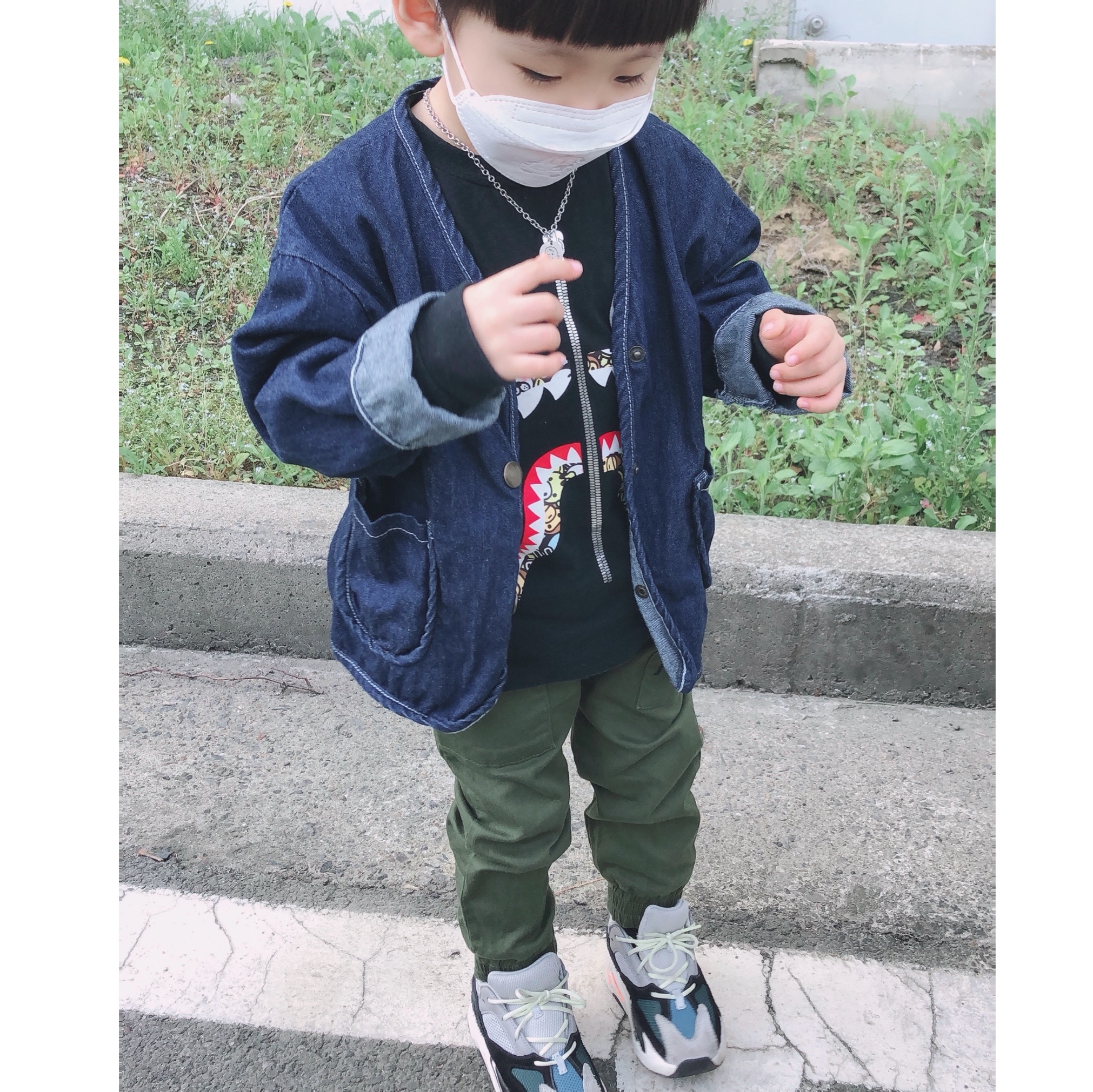 (Infant) Adidas Yeezy Boost 700 Wave Runner Solid Grey 착용 스타일