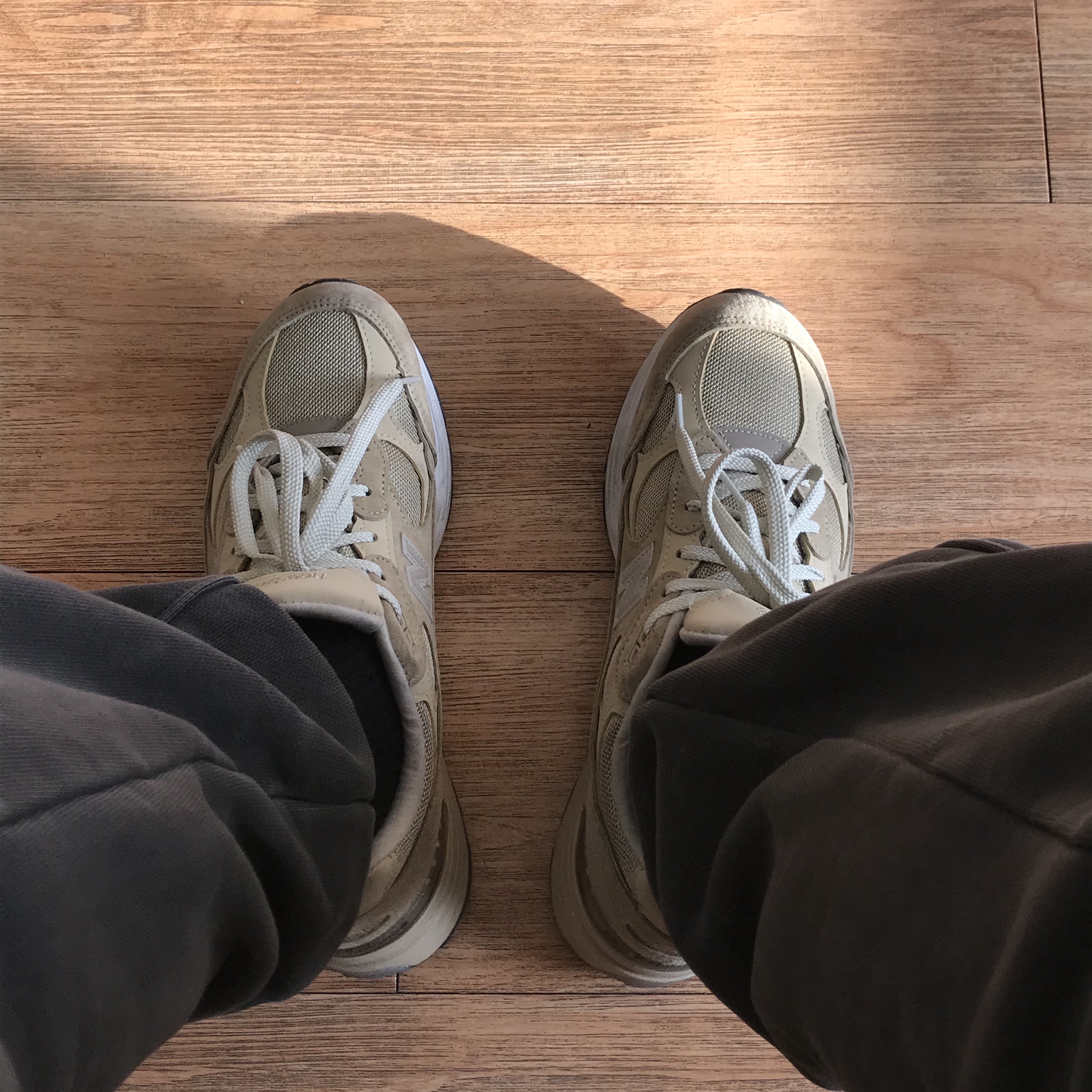 New Balance 992 Made in USA Tan 착용 스타일