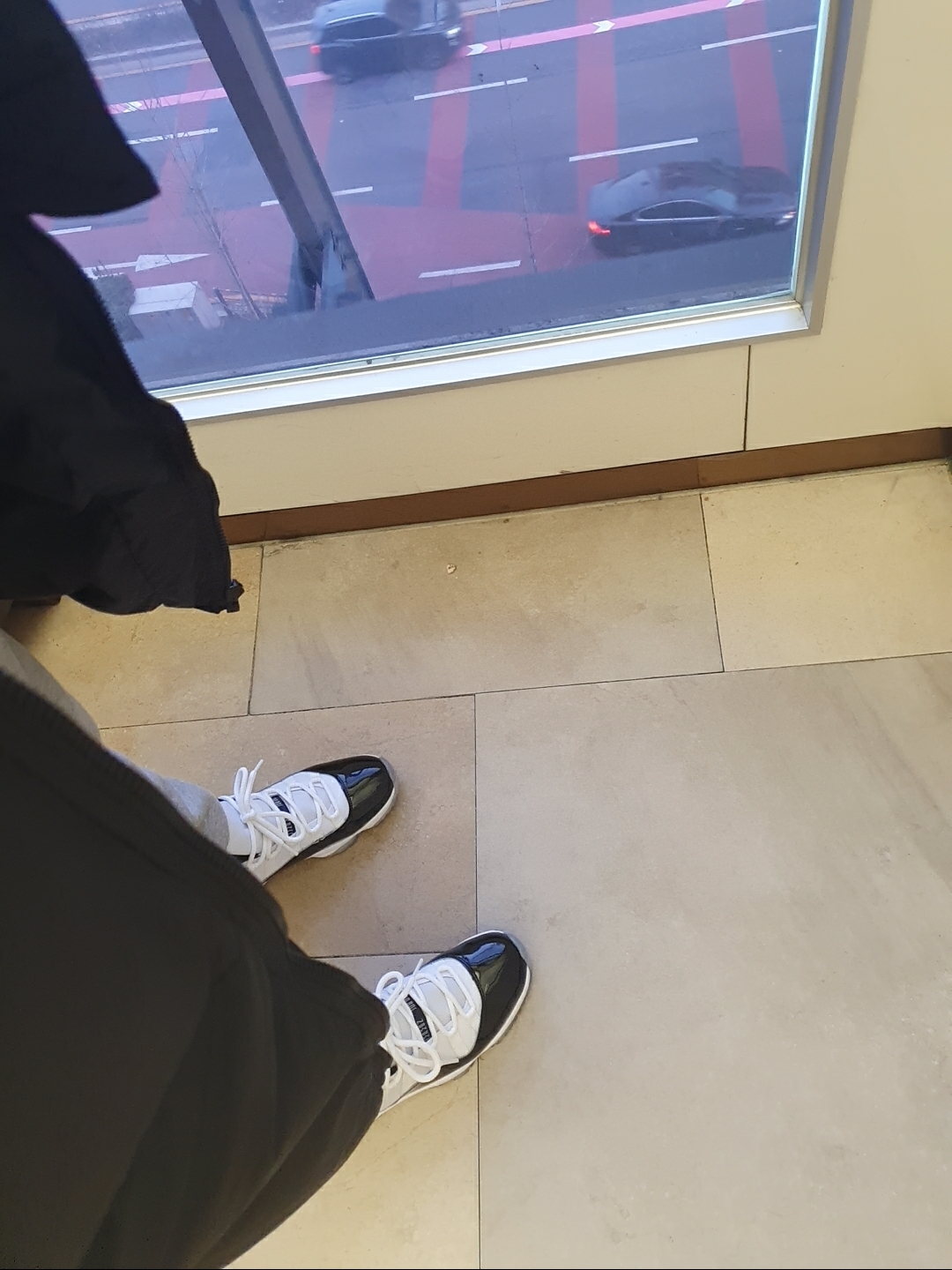 Jordan 11 Retro Concord 2018 착용 스타일 - 2