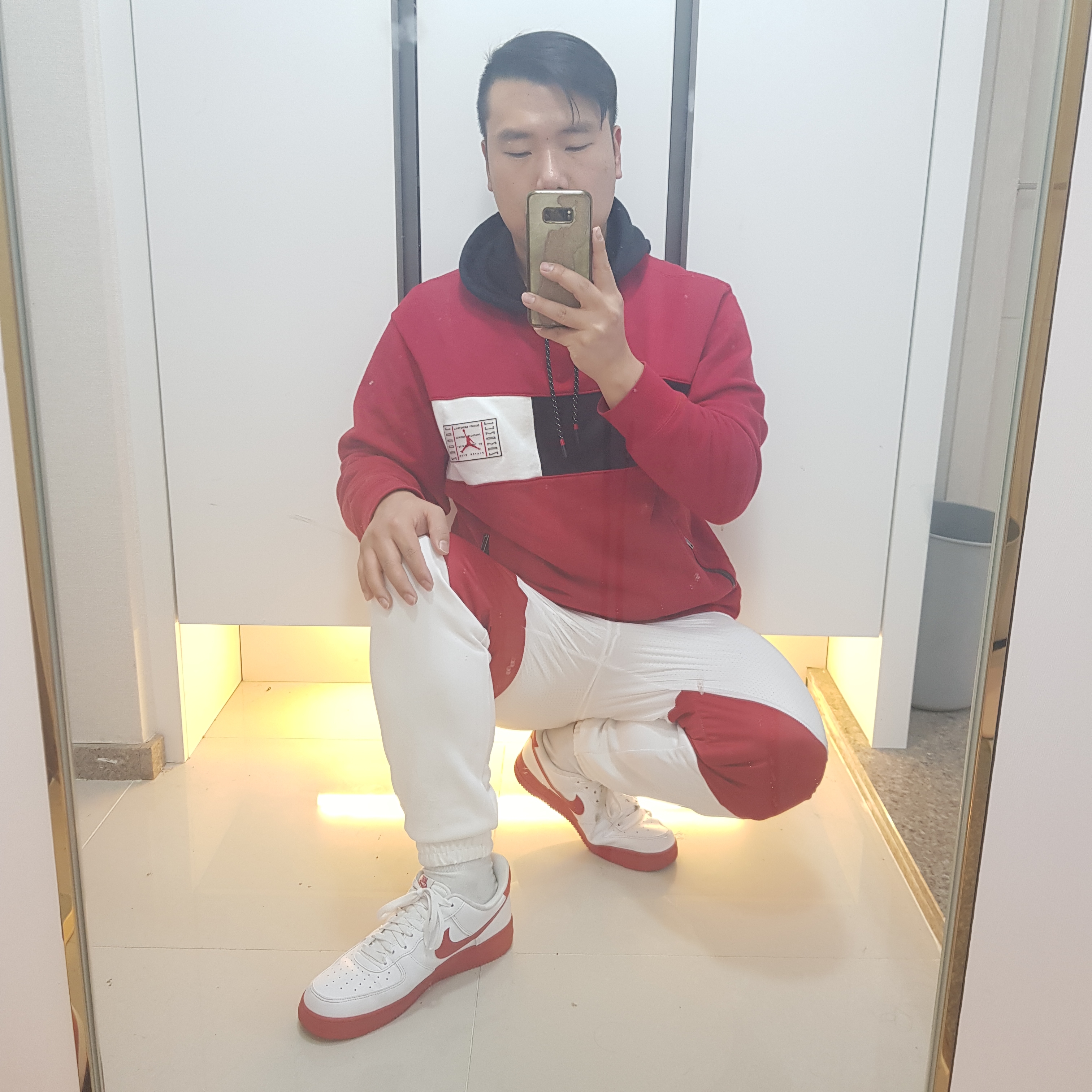 Nike Air Force 1 Low White Red Midsole 착용 스타일
