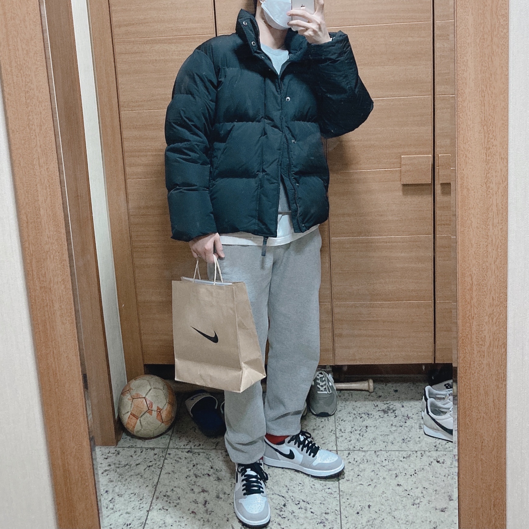 Jordan 1 Retro High OG Light Smoke Grey 착용 스타일