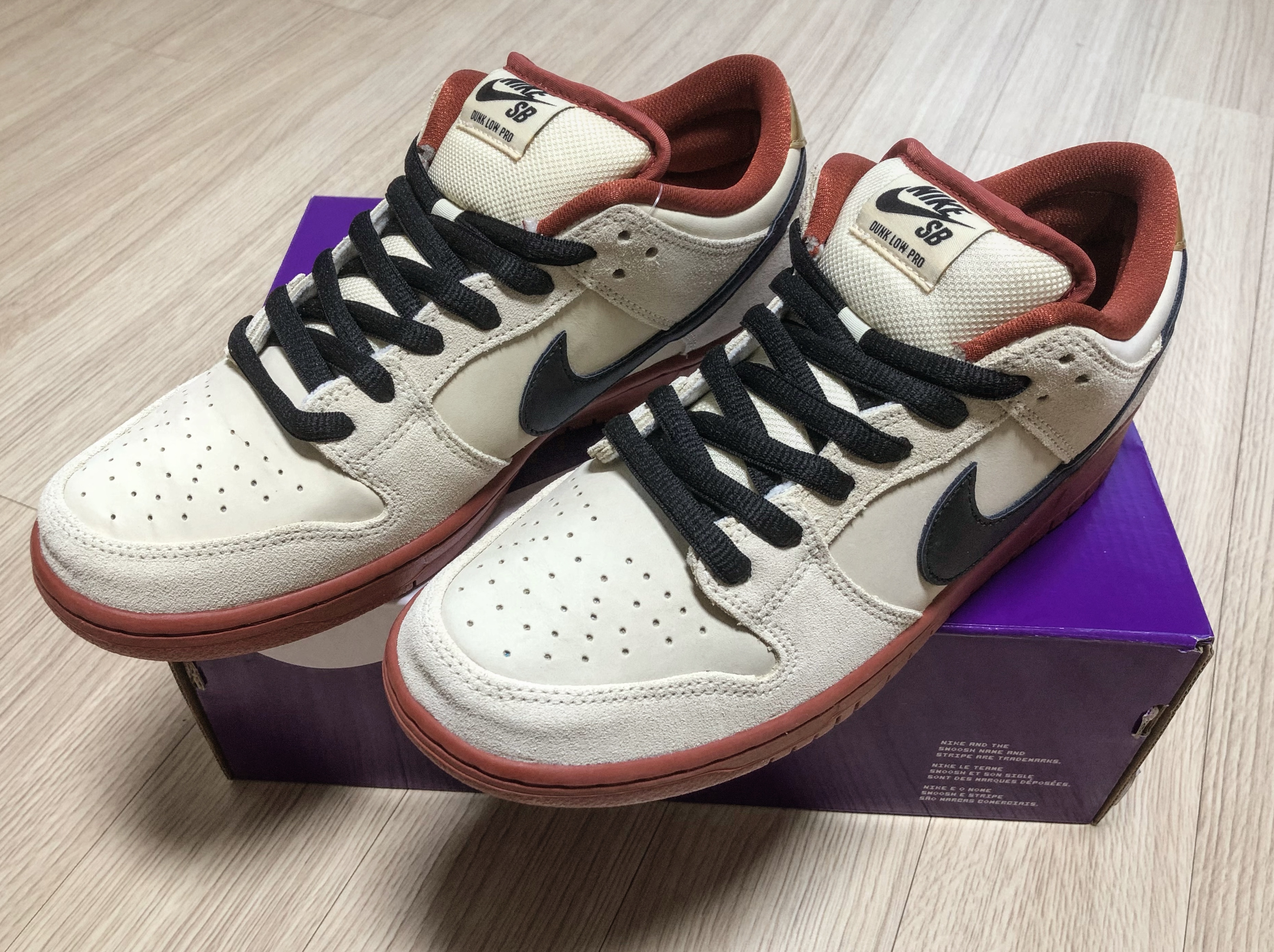 Nike SB Dunk Low Pro Hennessy 착용 스타일 - 5