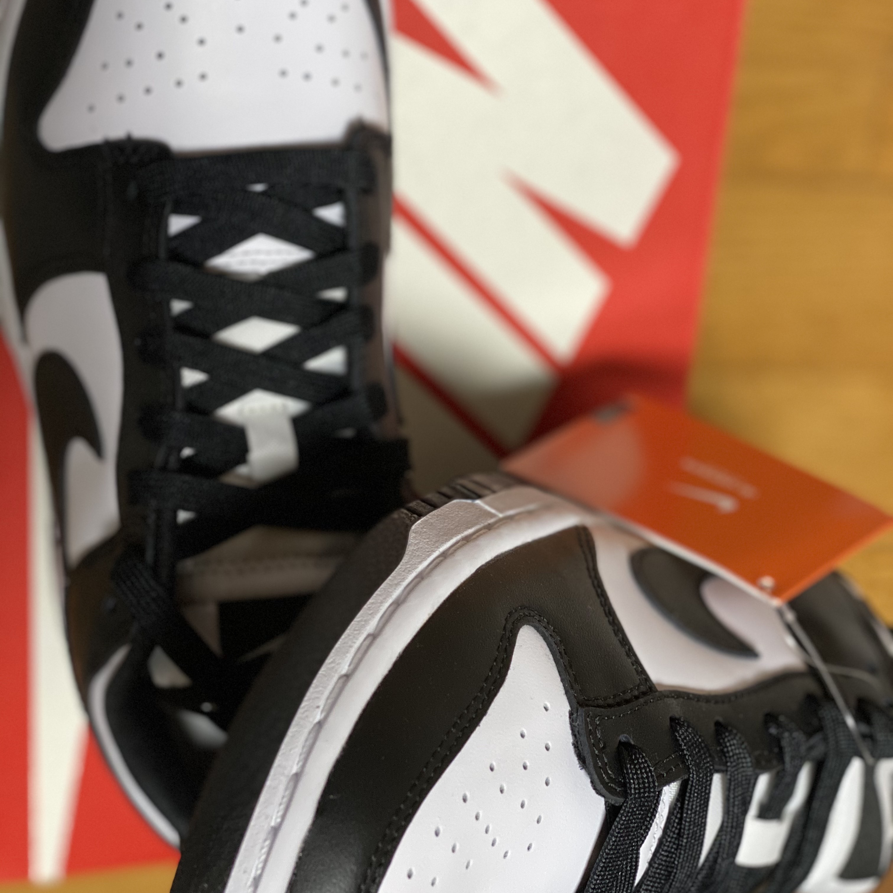 Nike Dunk Low Retro Black 착용 스타일 - 2