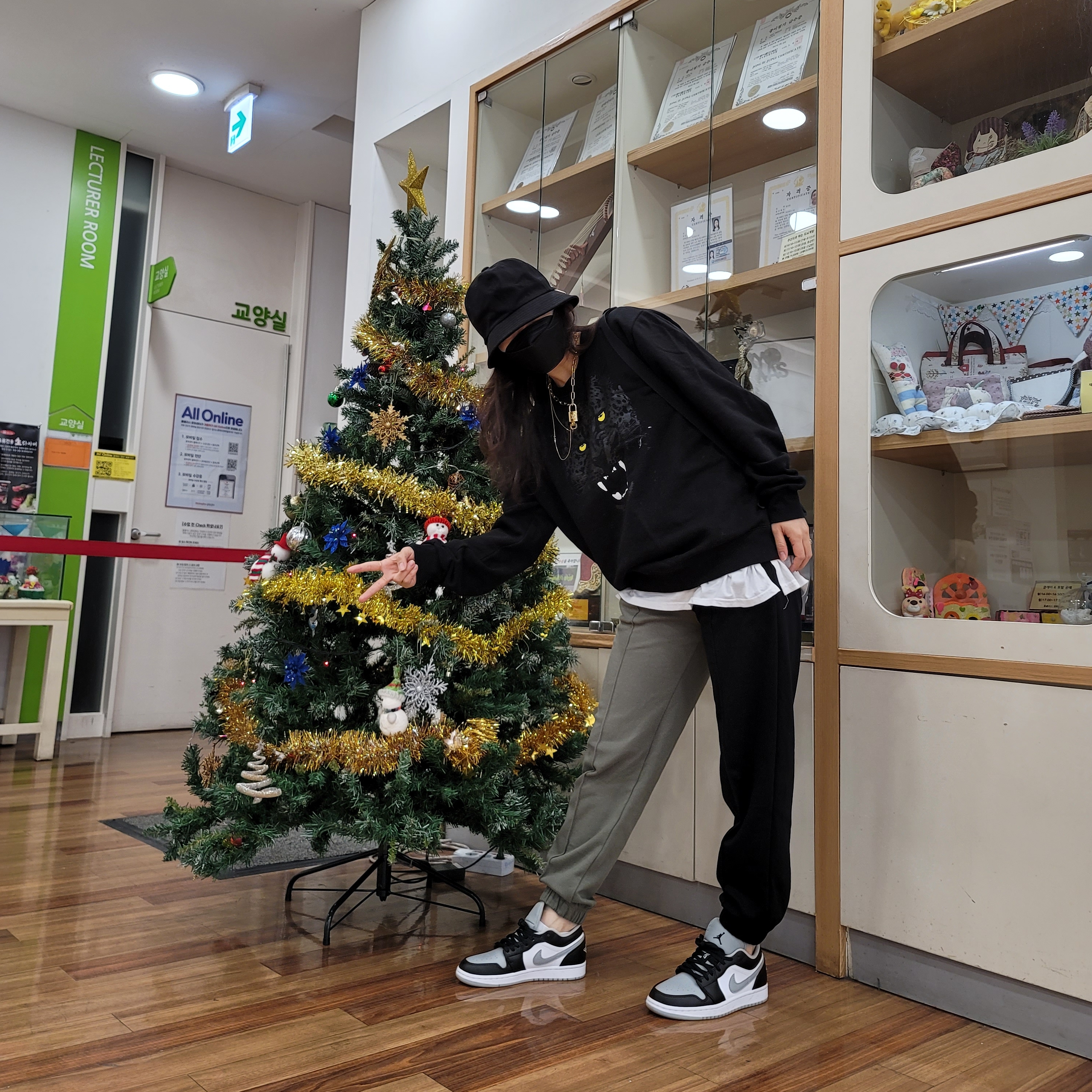 (GS) Jordan 1 Low Black Light Smoke Grey, Jordan 1 Low Black Light Smoke Grey 착용 스타일