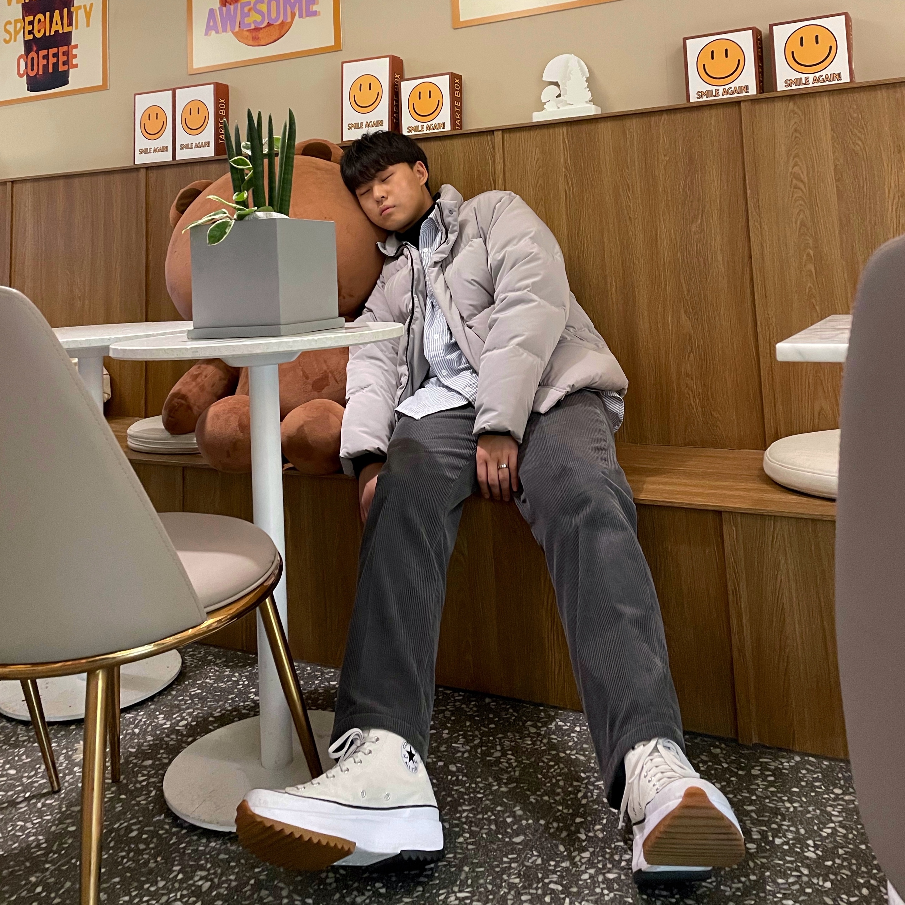 Converse Run Star Hike Hi White Black Gum 착용 스타일