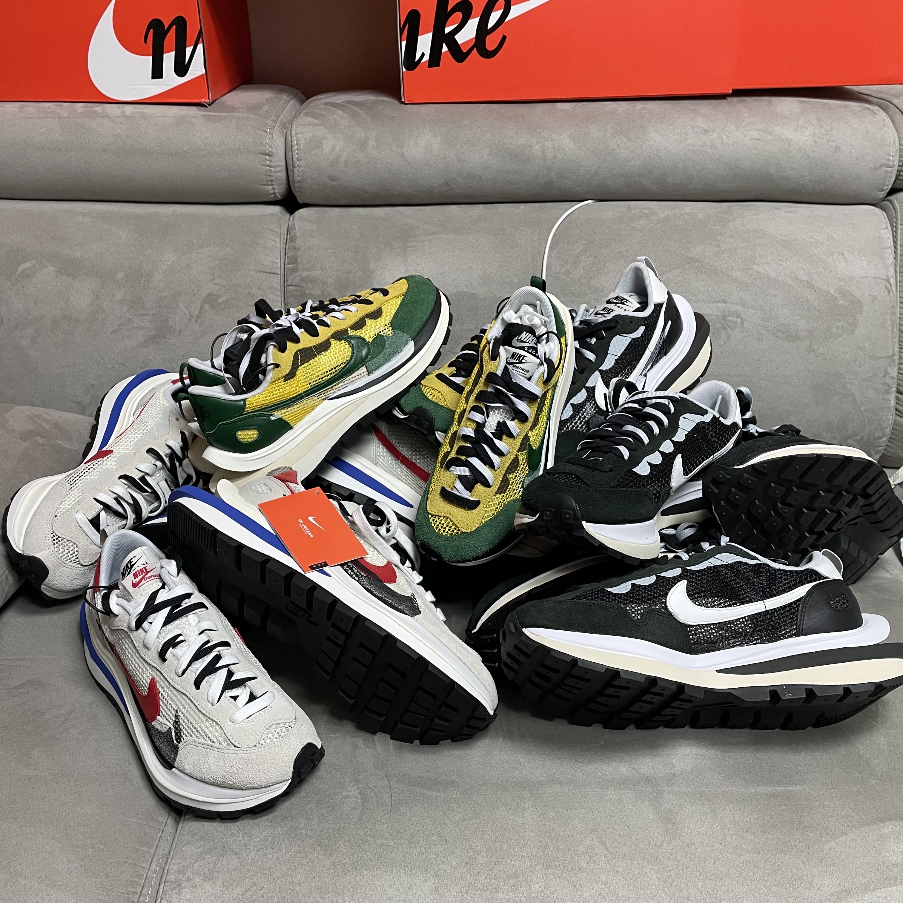 Nike x Sacai VaporWaffle Tour Yellow & Gorge Green Sail, Nike x Sacai VaporWaffle Black White 착용 스타일 - 2