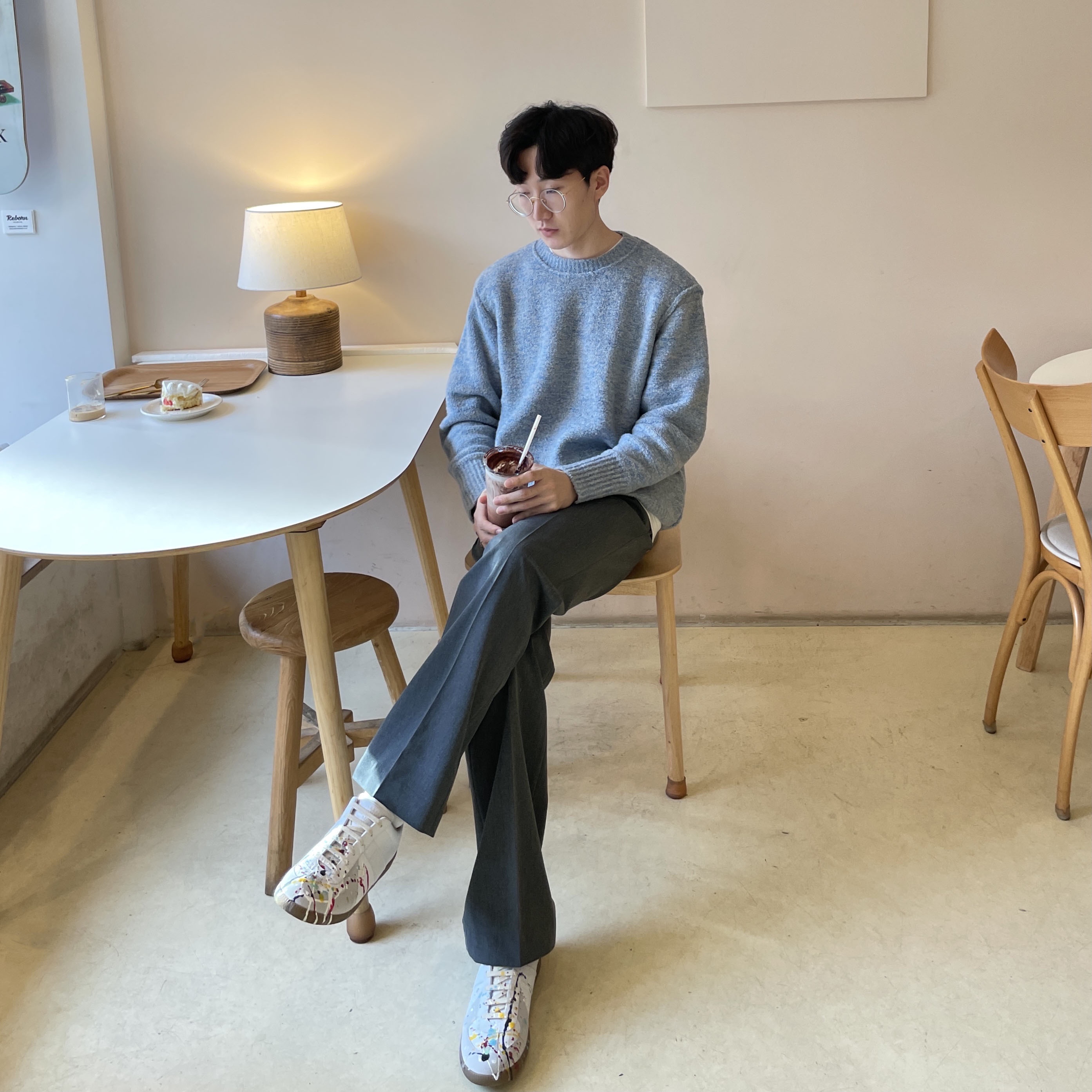 Maison Margiela Replica Paint Drop Sneakers 착용 스타일 - 2