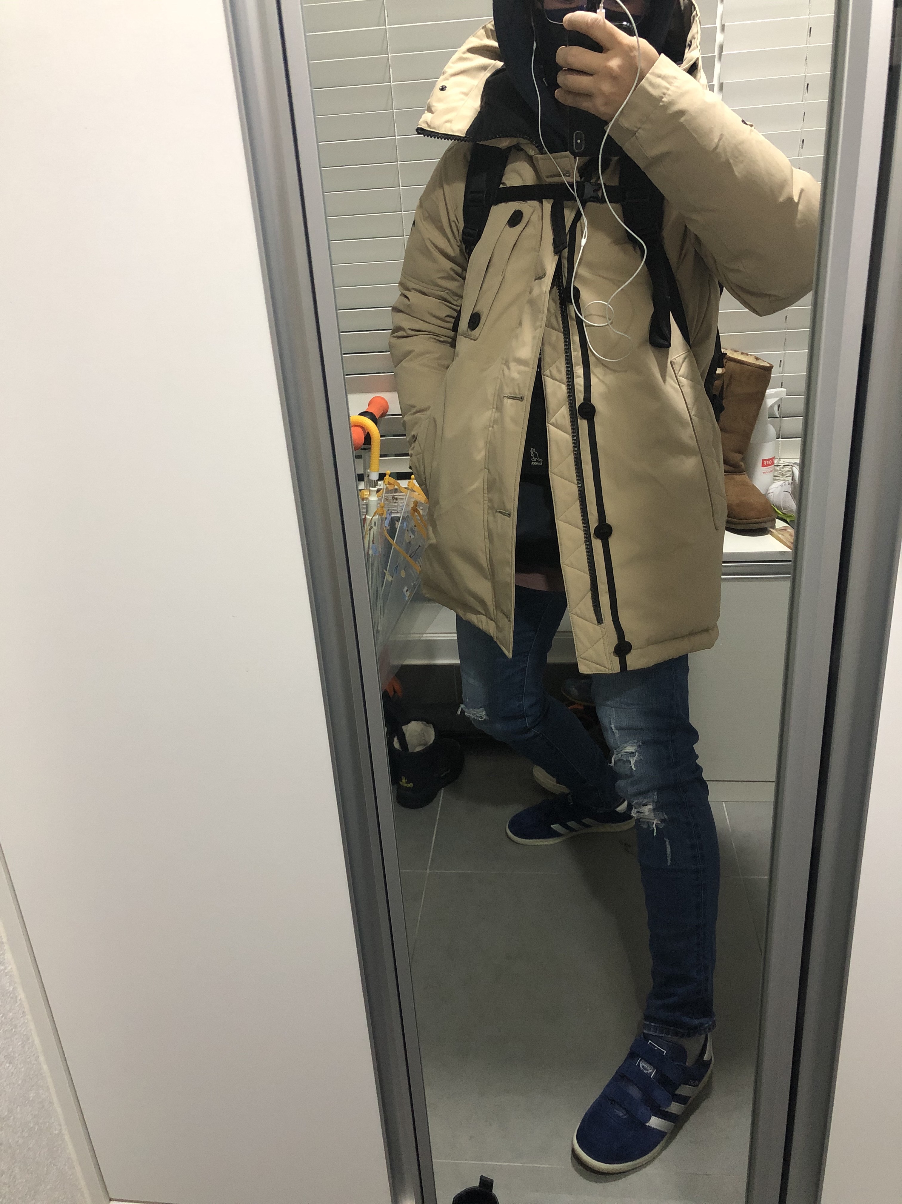 Adidas City Series Frankfurt 착용 스타일