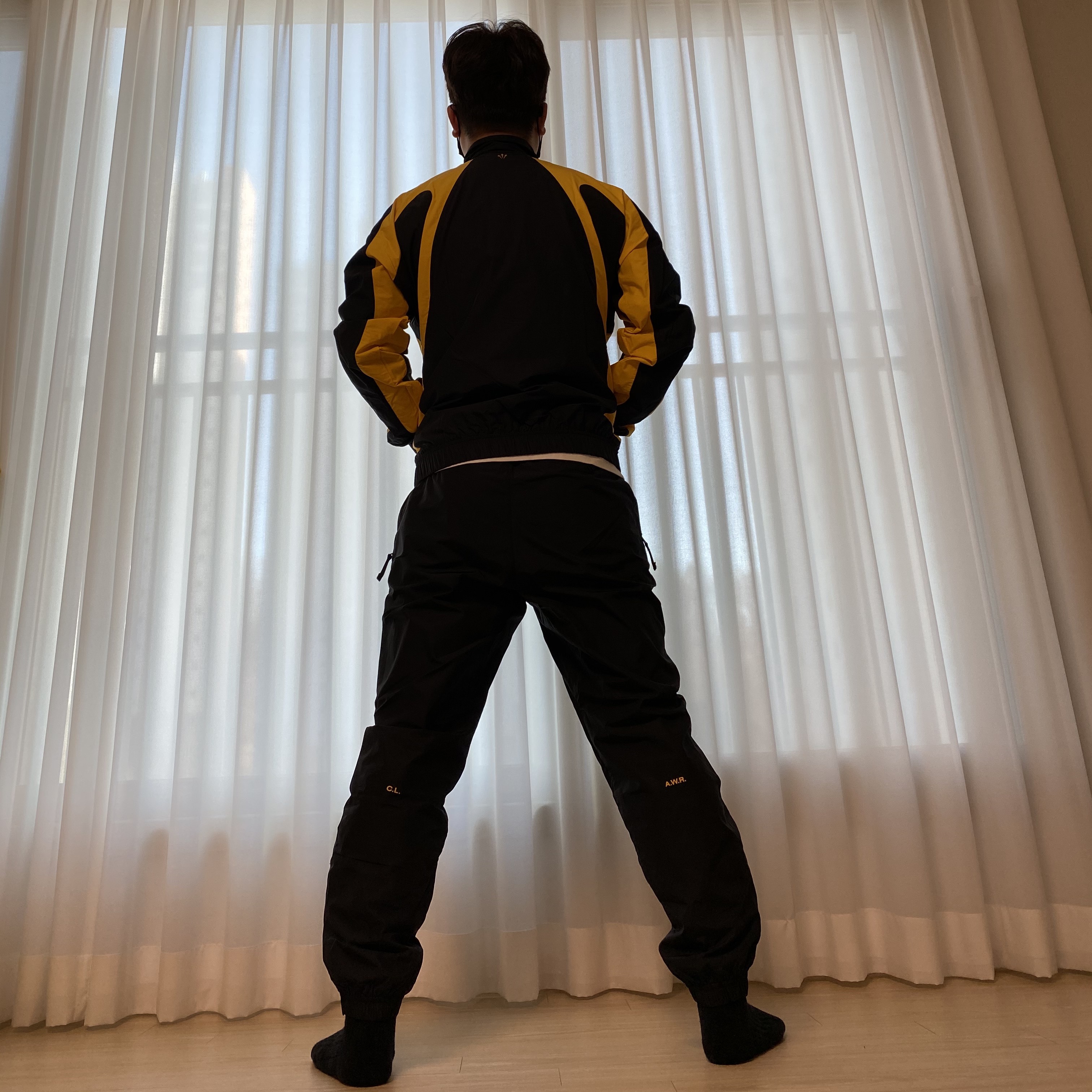 Nike x Drake Nocta Essential Track Jacket - Asia, Nike x Drake Nocta Essential Track Pants Black - Asia 착용 스타일 - 3