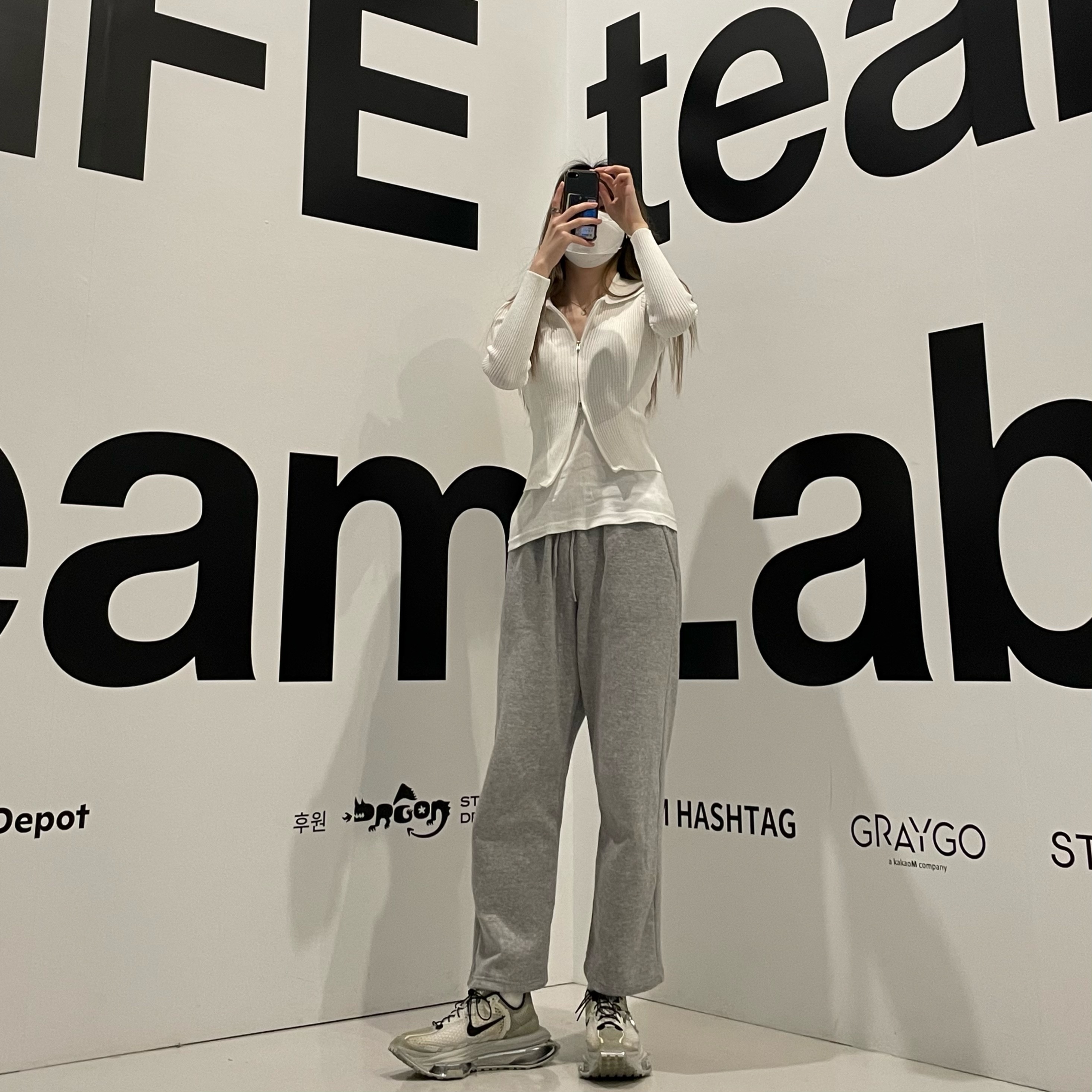 Nike x Matthew M Williams Zoom 004 Stone 착용 스타일 - 3