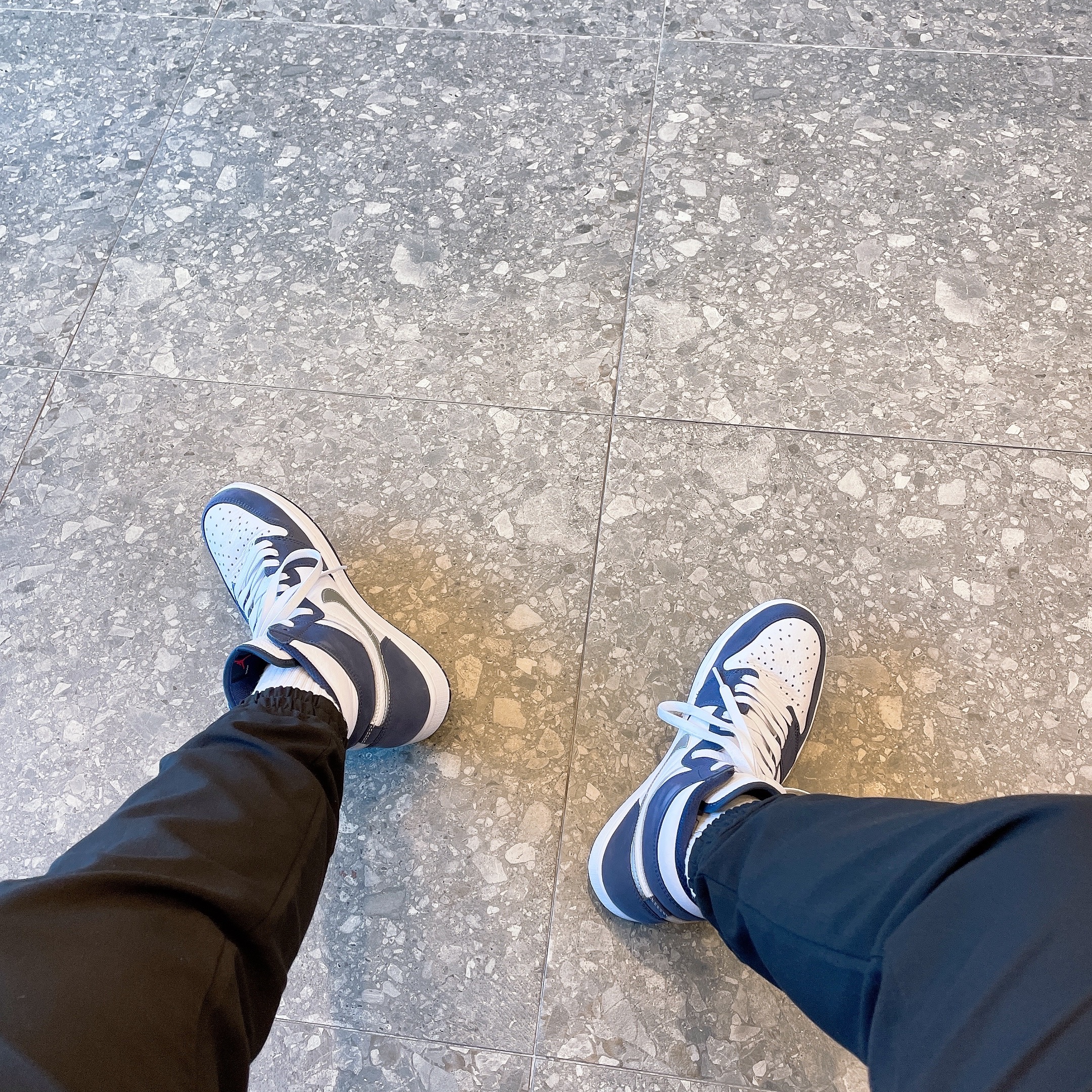 Jordan 1 Retro High OG CO.JP Midnight Navy 착용 스타일