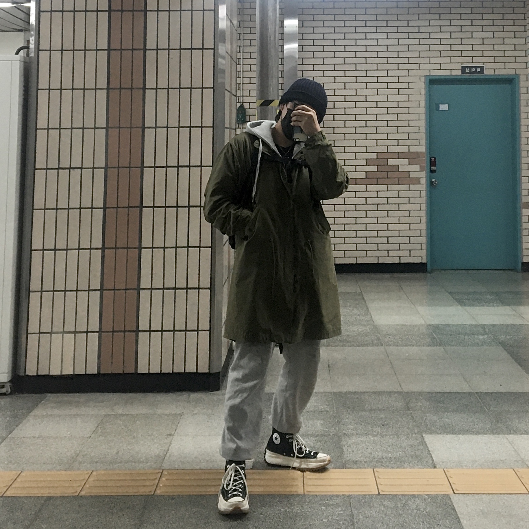 Converse x JW Anderson Run Star Hike Hi Black 착용 스타일