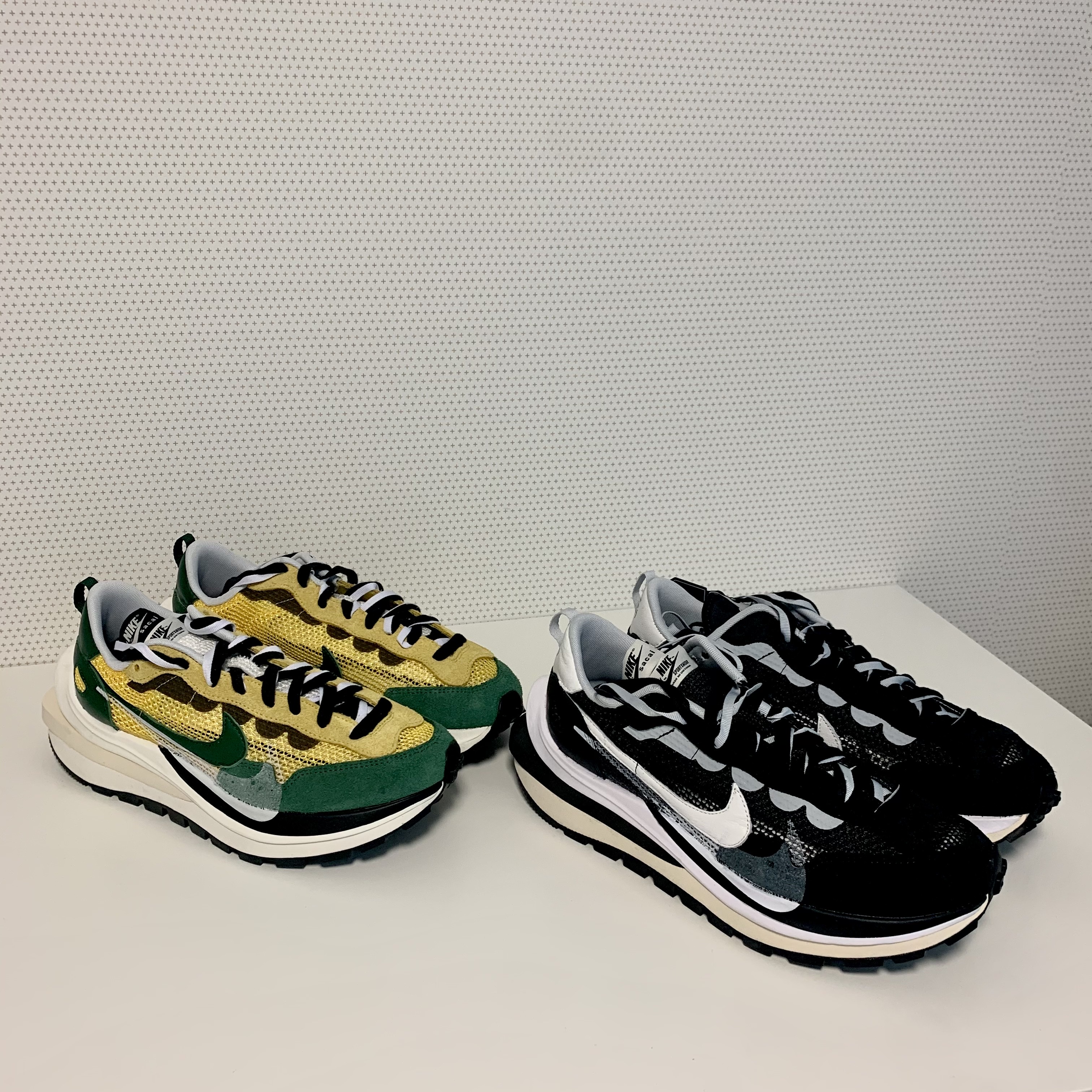 Nike x Sacai VaporWaffle Tour Yellow & Gorge Green Sail, Nike x Sacai VaporWaffle Black White 착용 스타일