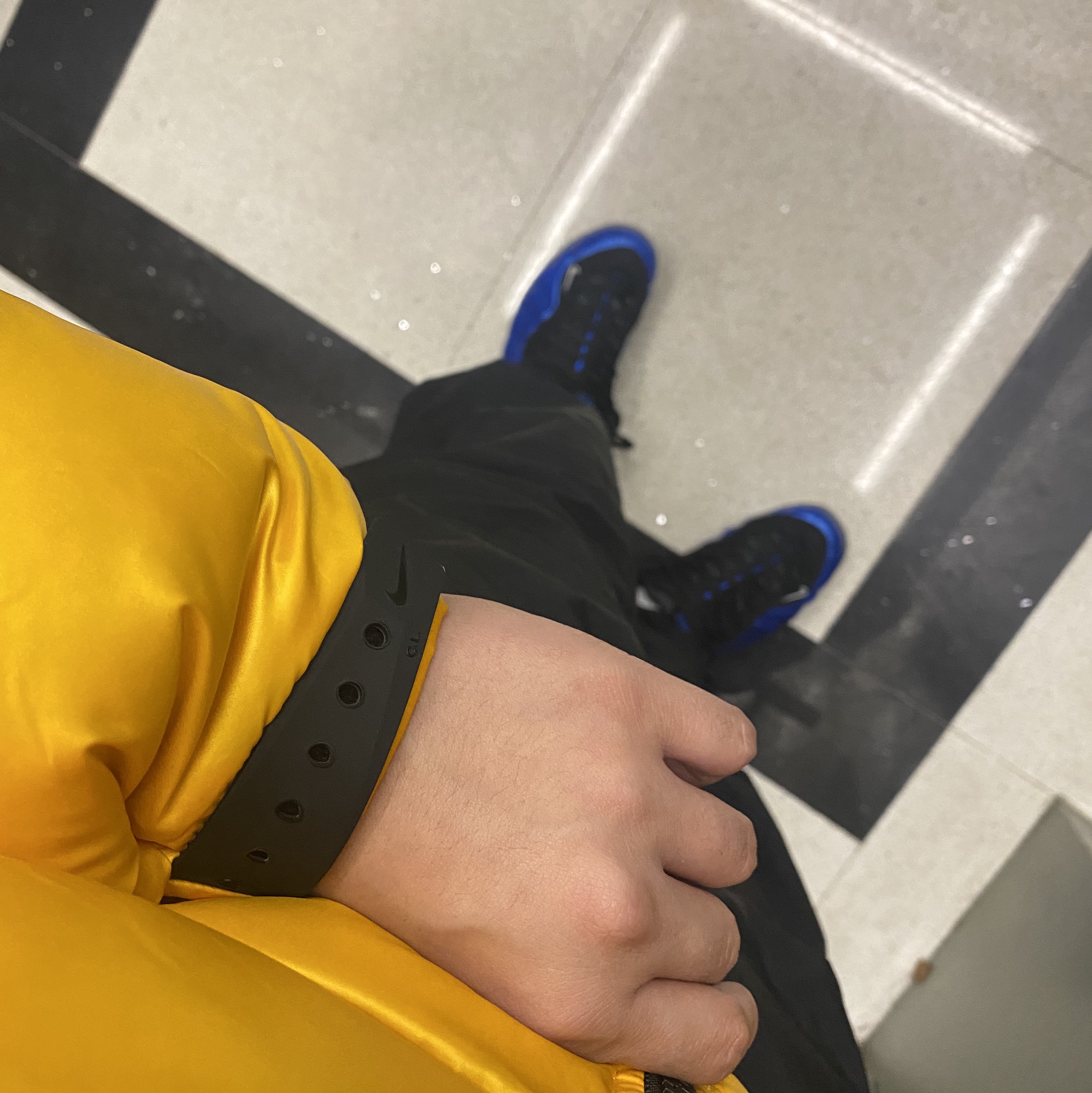 Nike Air Foamposite One XX Royal, Nike x Drake Nocta Puffer Jacket University Gold - Asia 착용 스타일