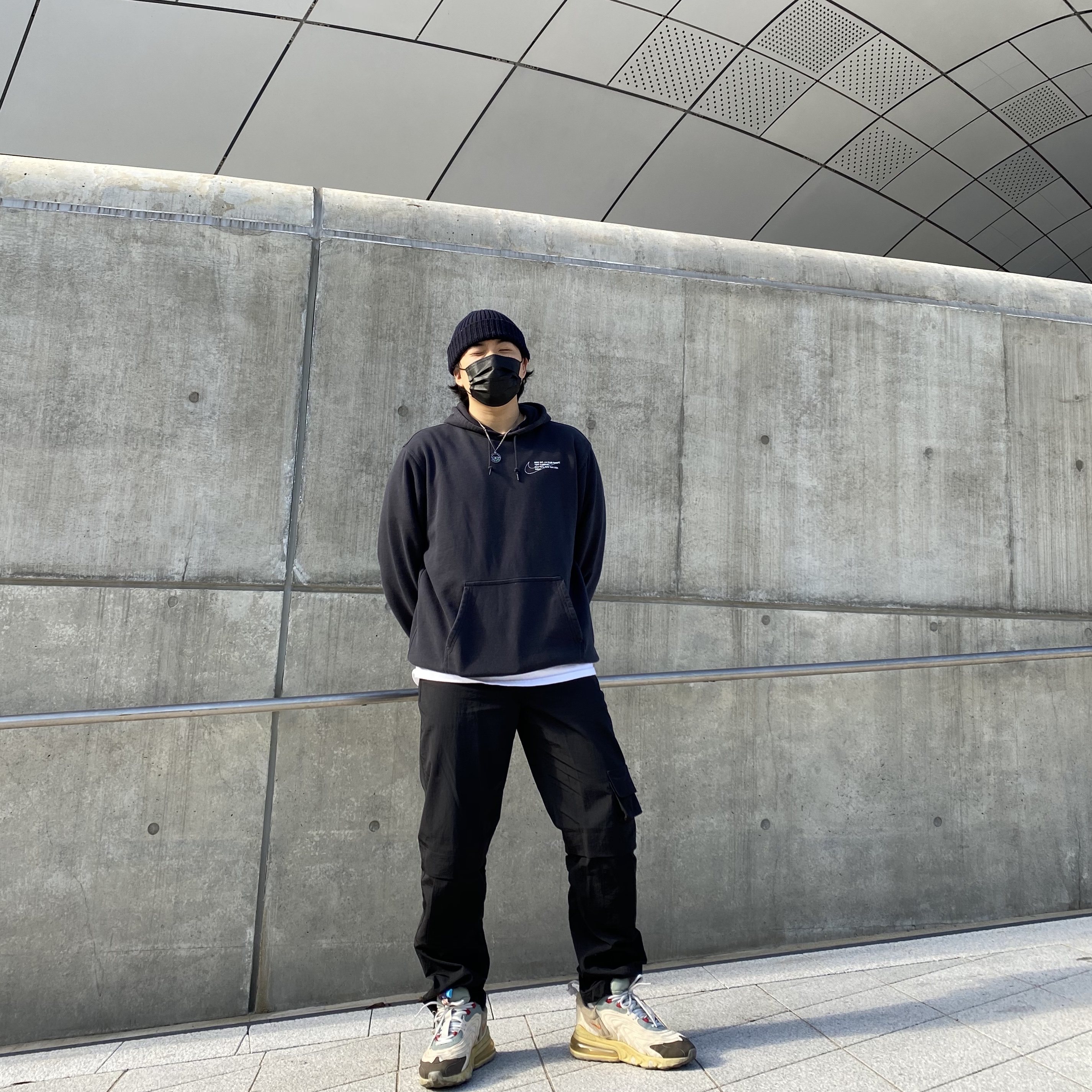Nike x Travis Scott Air Max 270 React Cactus Trails, Nike x Kasina Dunk Low 80's Bus 착용 스타일