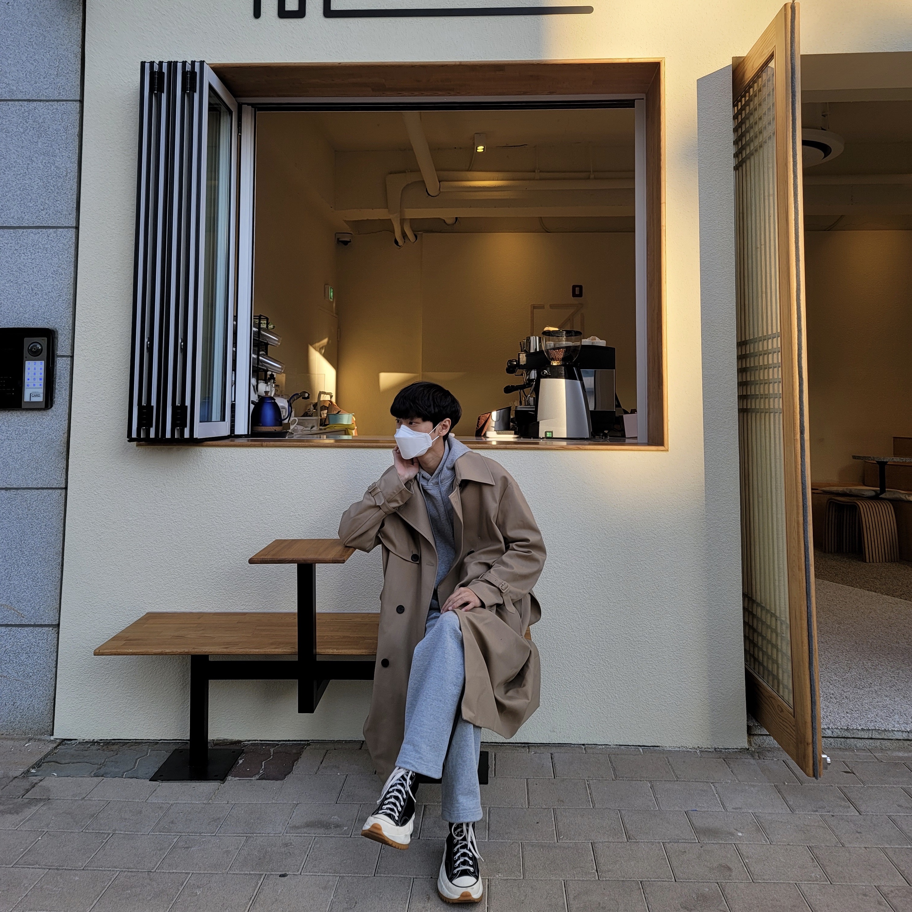 Converse x JW Anderson Run Star Hike Hi Black 착용 스타일