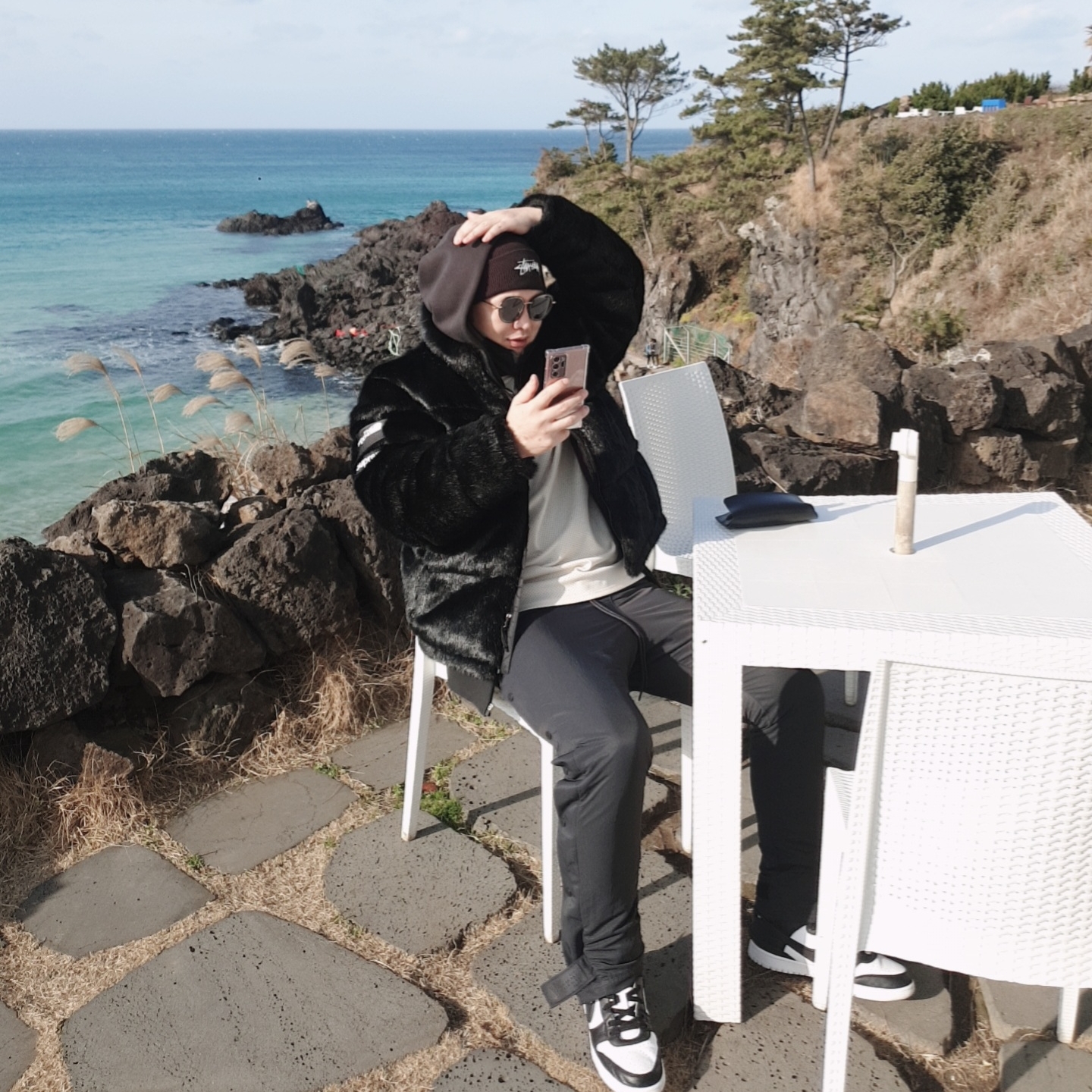 Nike x Stussy Cuff Beanie Black, Supreme x The North Face Faux Fur Nuptse Jacket Black - 20FW 착용 스타일