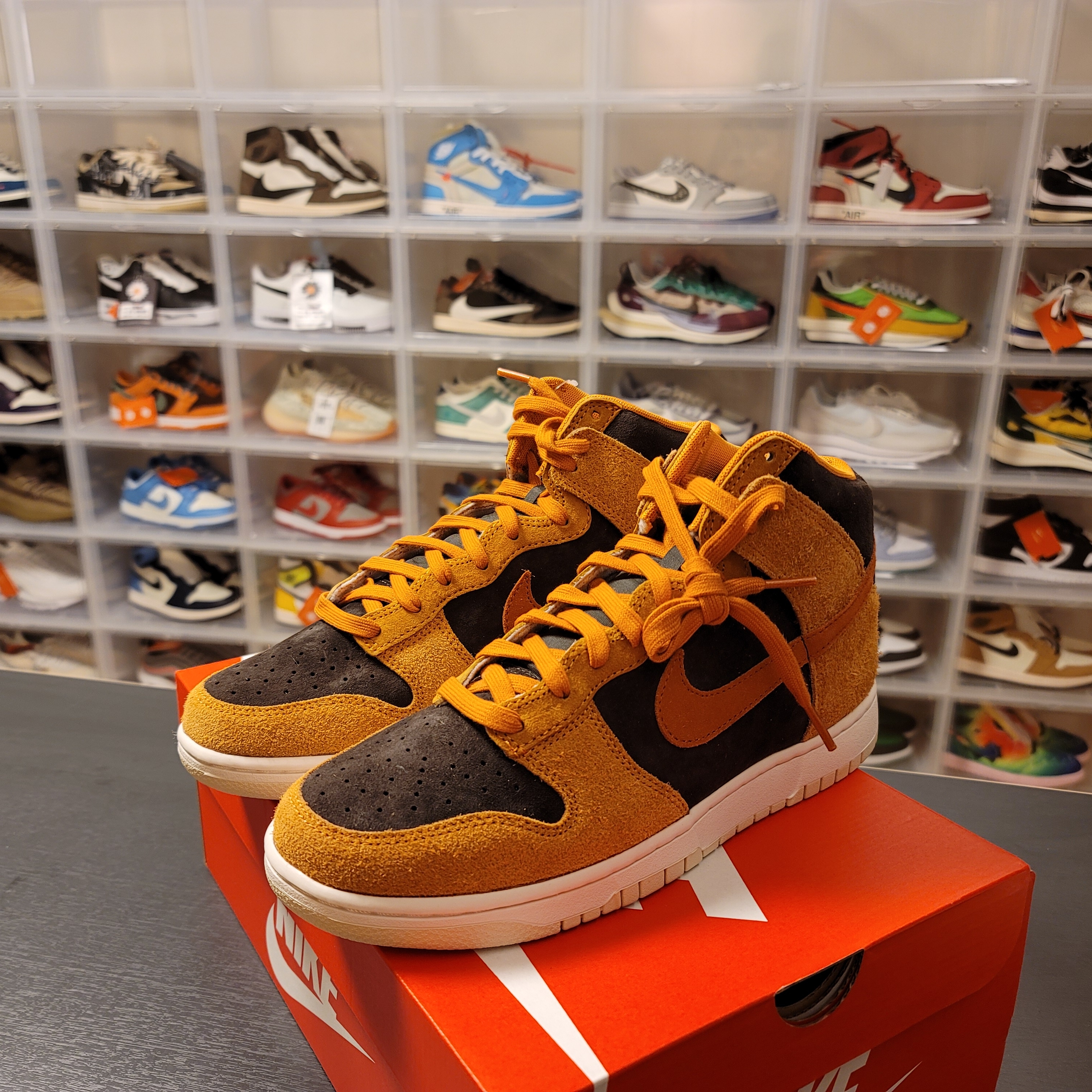 Nike Dunk High Retro PRM Dark Curry 착용 스타일 - 2