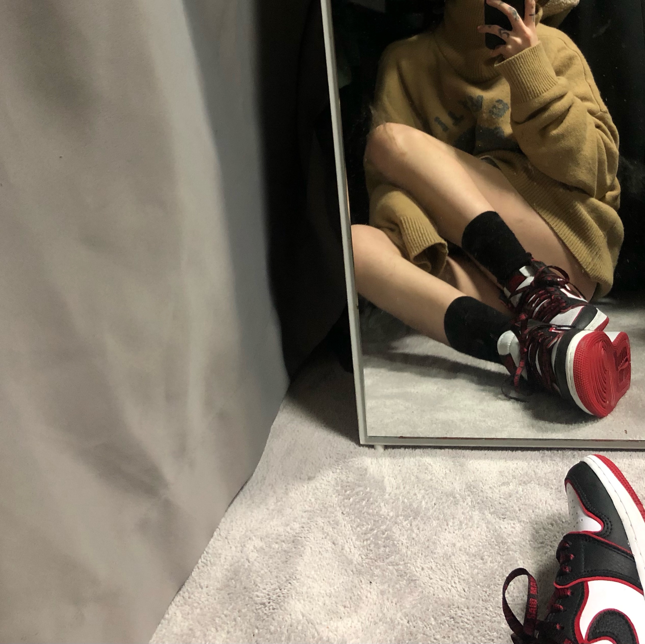 Jordan 1 Retro High OG Bloodline, (GS) Jordan 1 Retro High OG Bloodline 착용 스타일