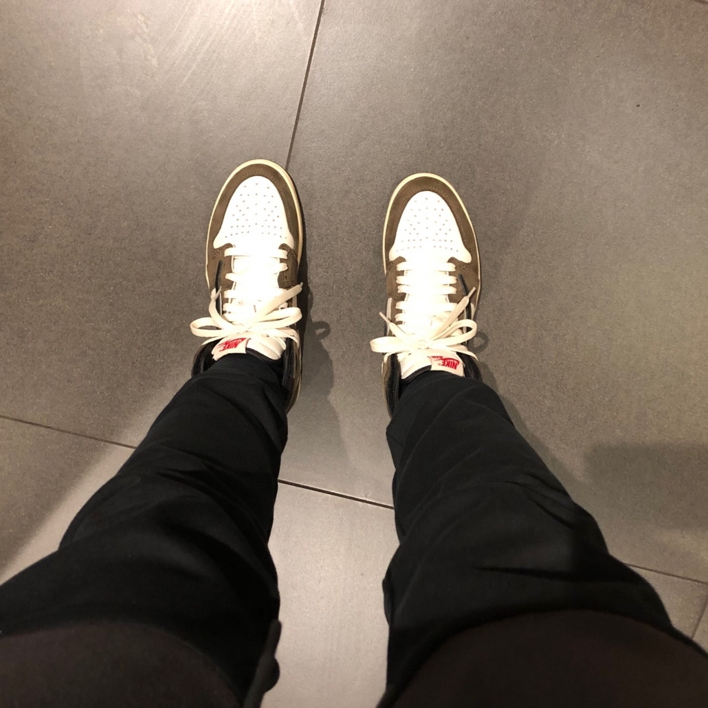 Jordan 1 x Travis Scott Retro High OG SP Mocha 착용 스타일